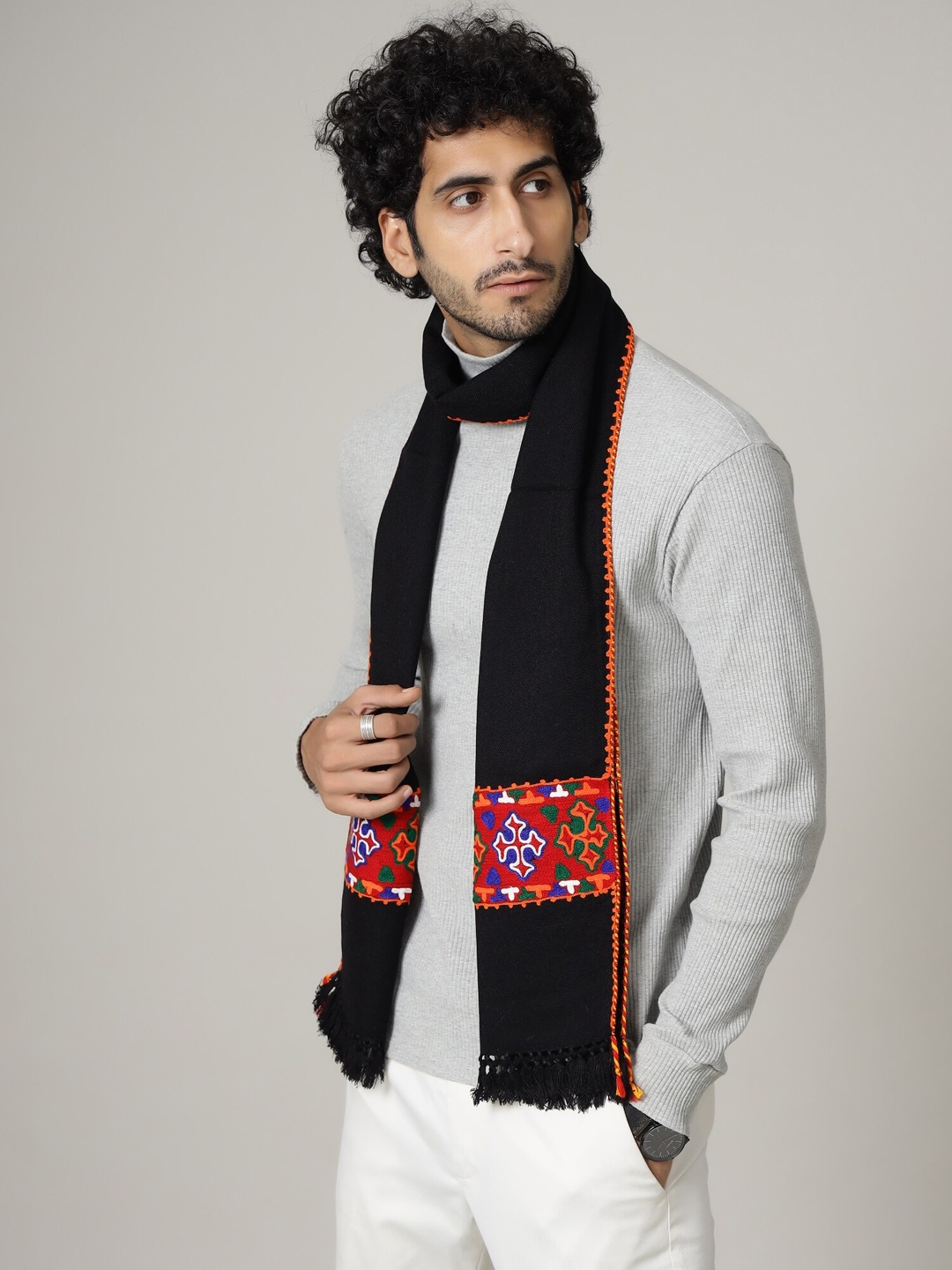 

HANDICRAFT PALACE Men Black Embroidered Woolen Muffler