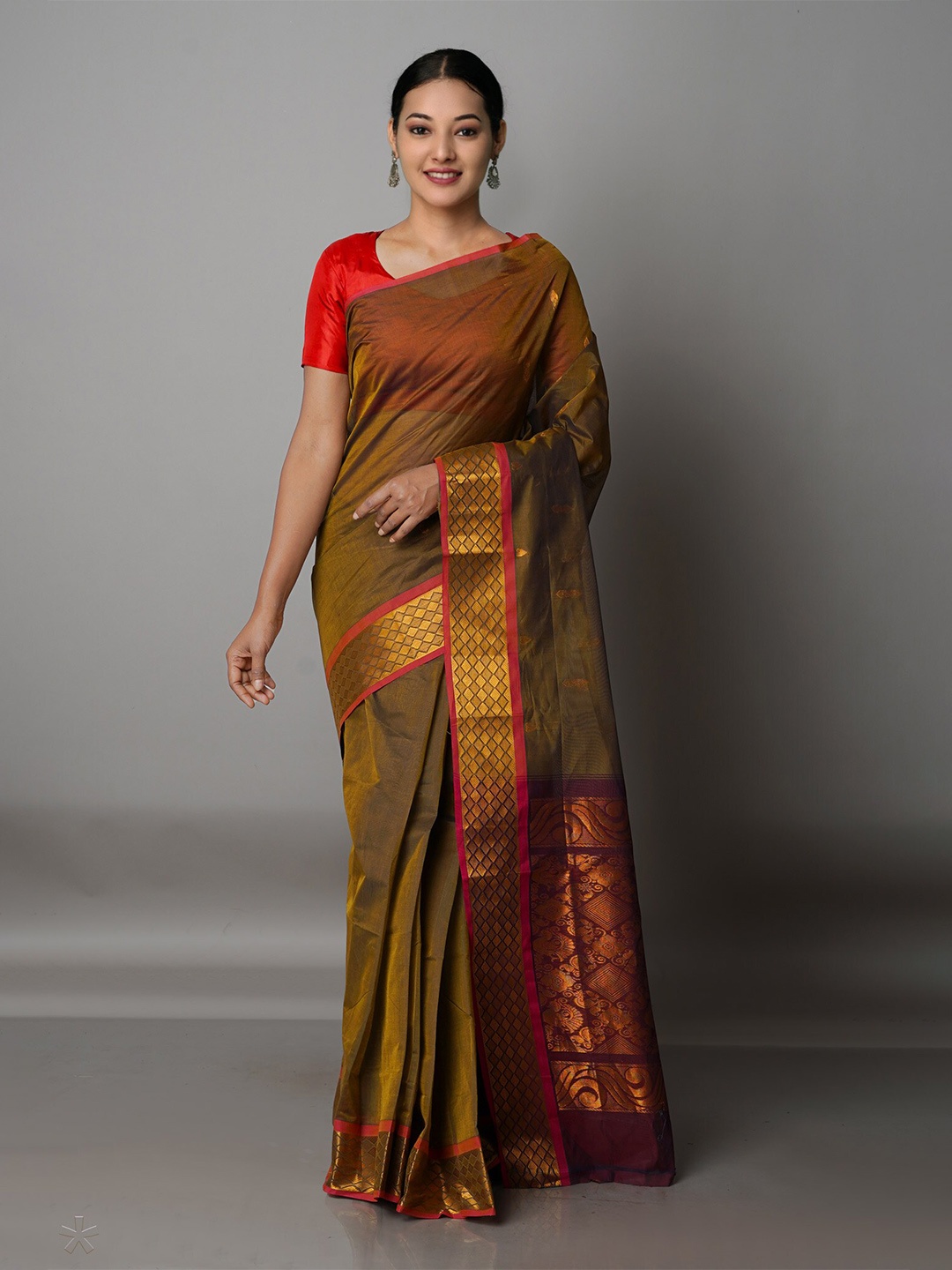 

Unnati Silks Brown & Gold-Toned Woven Design Zari Pure Cotton Gadwal Saree