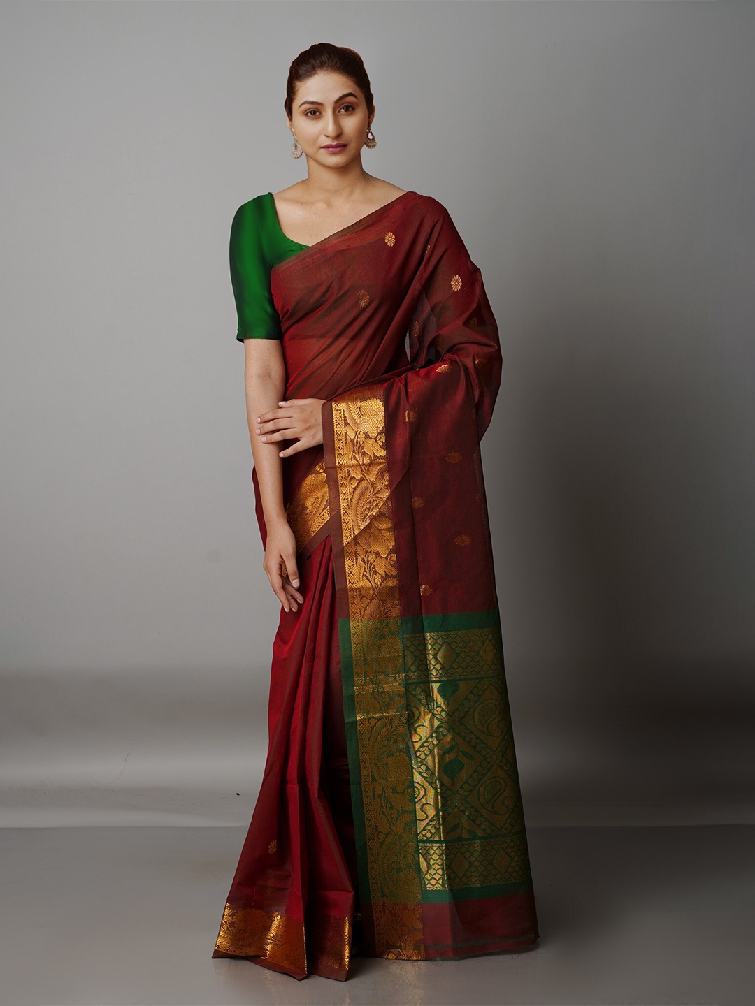 

Unnati Silks Red & Green Woven Design Zari Pure Cotton Gadwal Saree