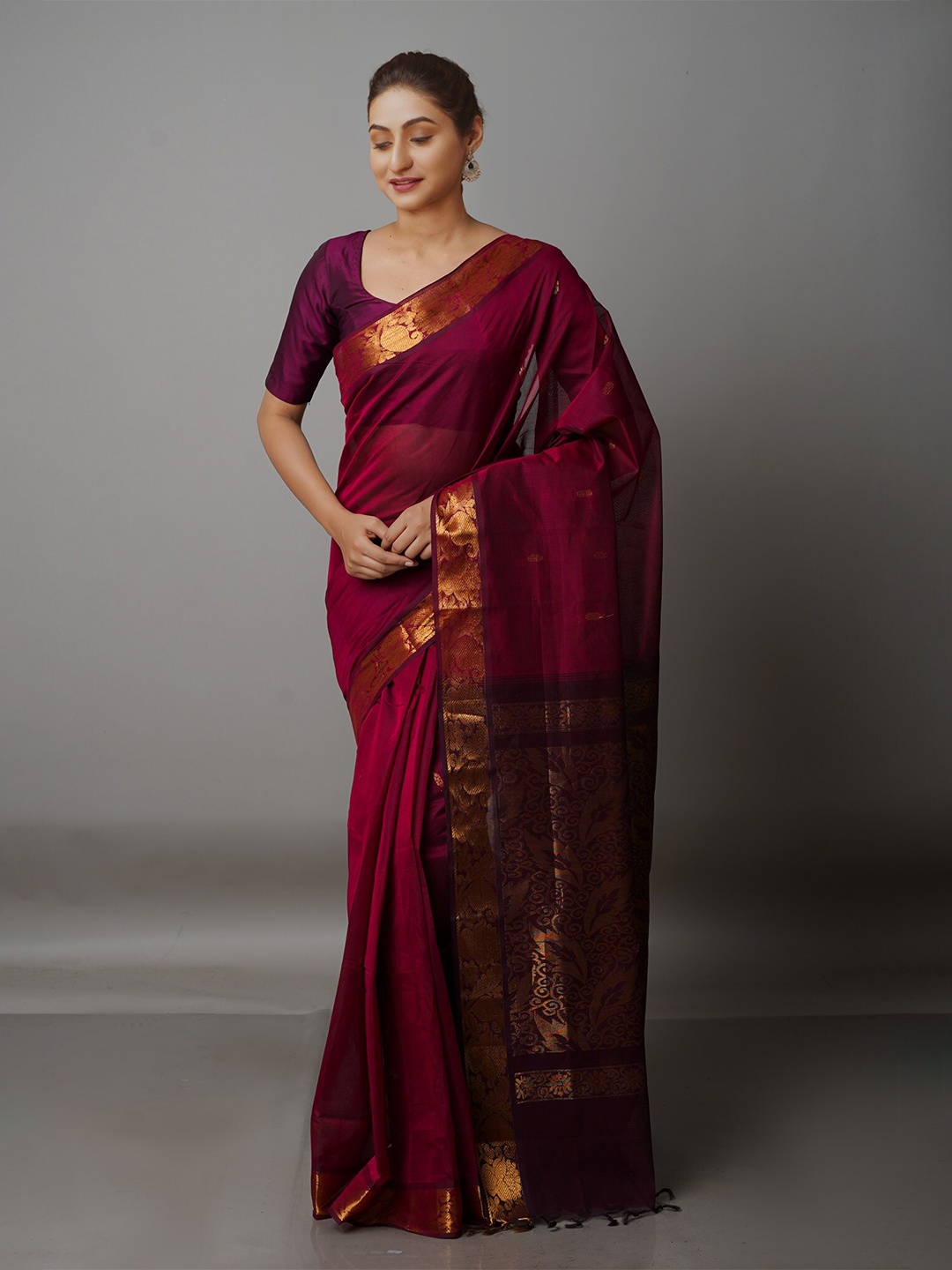 

Unnati Silks Pink & Gold-Toned Woven Design Zari Pure Cotton Gadwal Saree