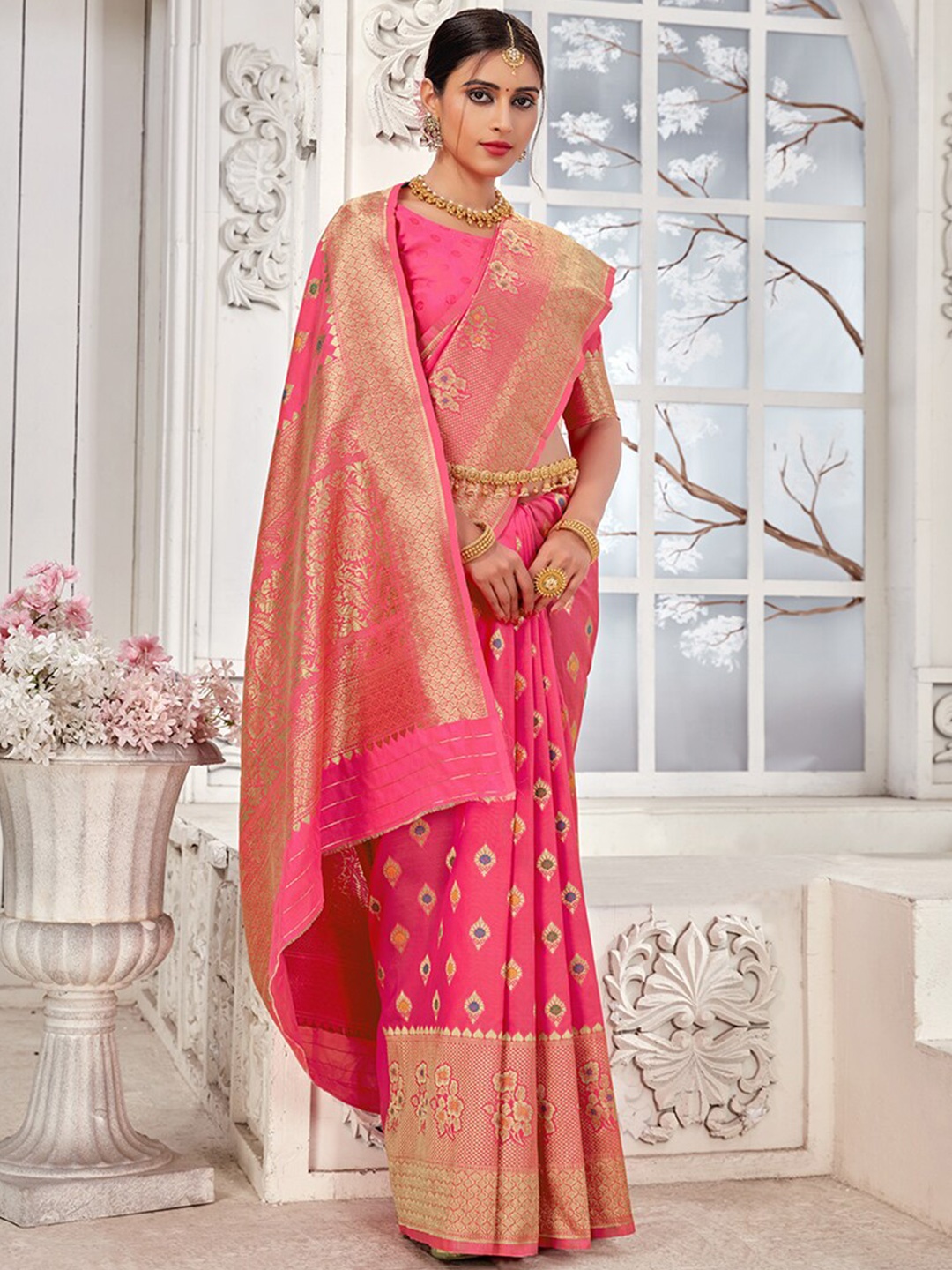 

MONJOLIKA FASHION Pink & Grey Floral Zari Silk Blend Banarasi Saree