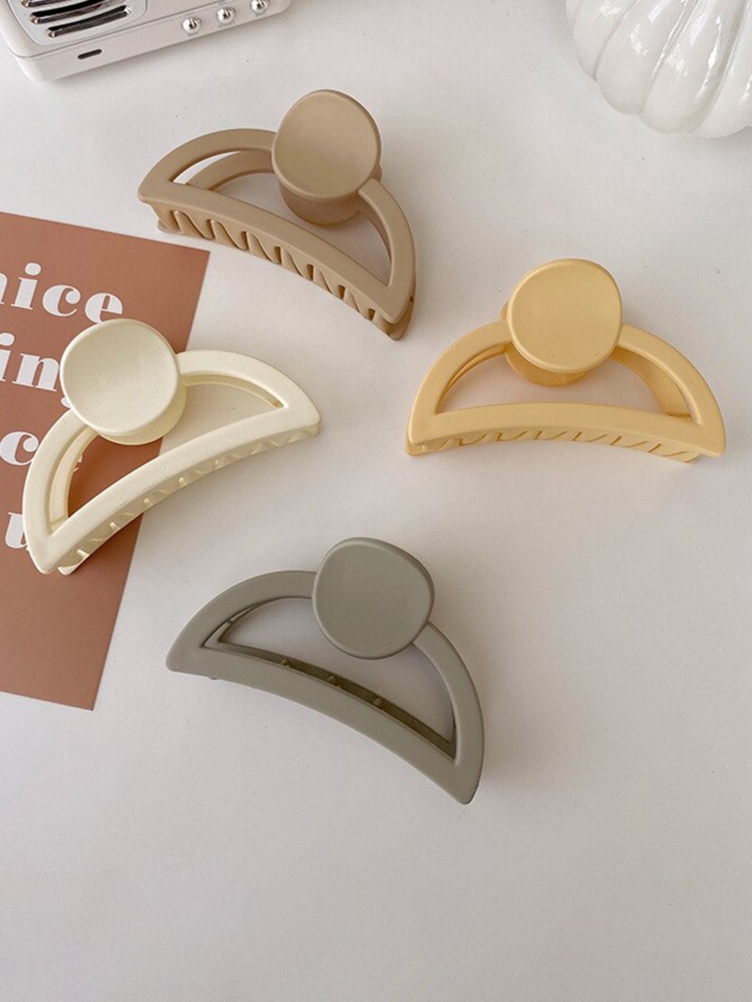 

FIMBUL Women White & Grey Set of 4 Claw Clip