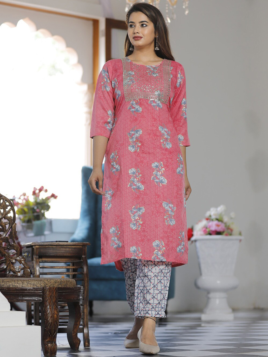 

SINGNI Women Pink Floral Yoke Design Sequinned Kurta with Trousers