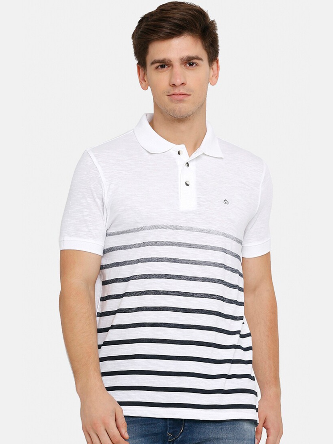 

Steenbok Men White Striped Polo Collar T-shirt