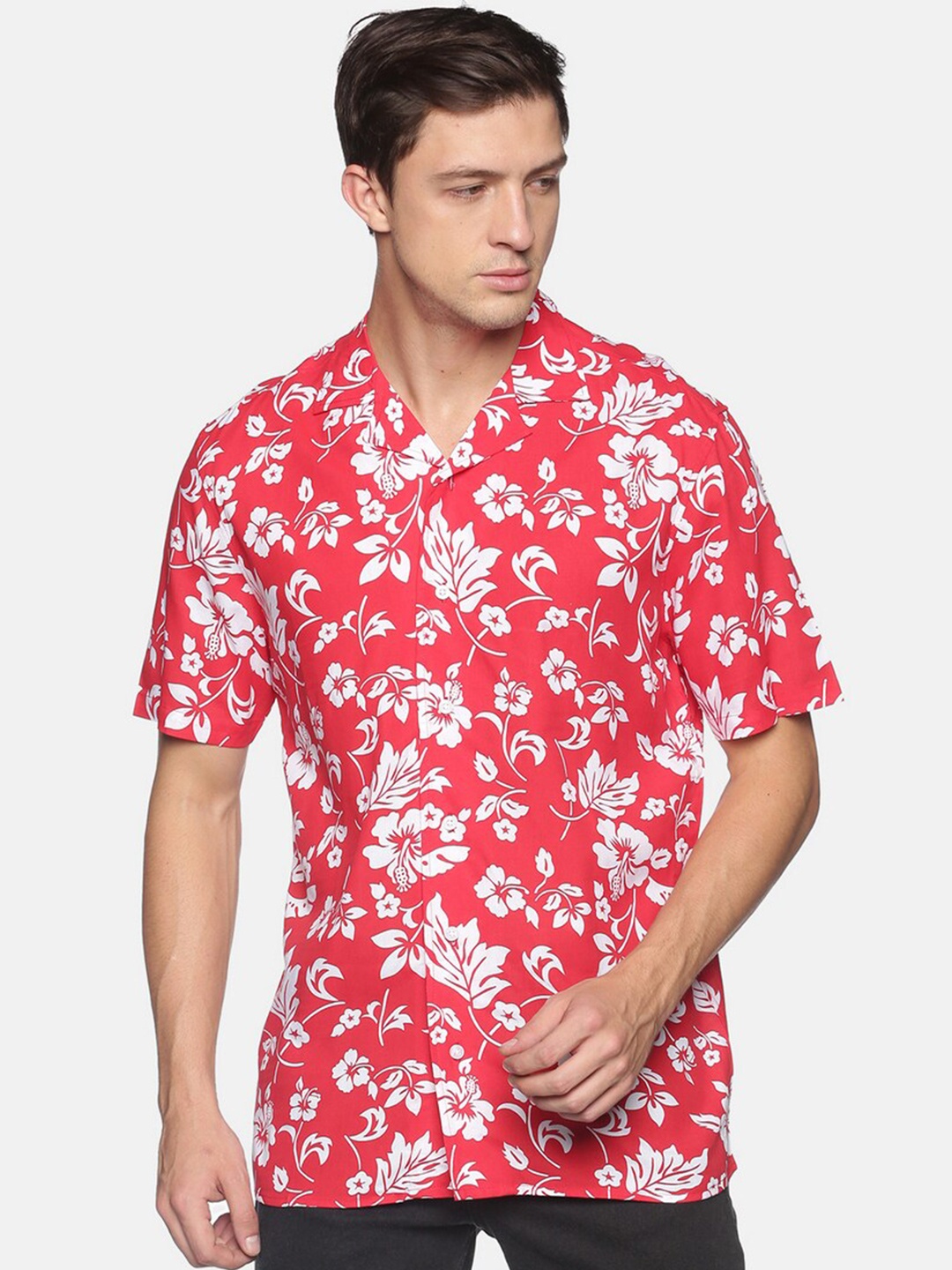 

Steenbok Men Red & White Floral Printed Pure Cotton Casual Shirt