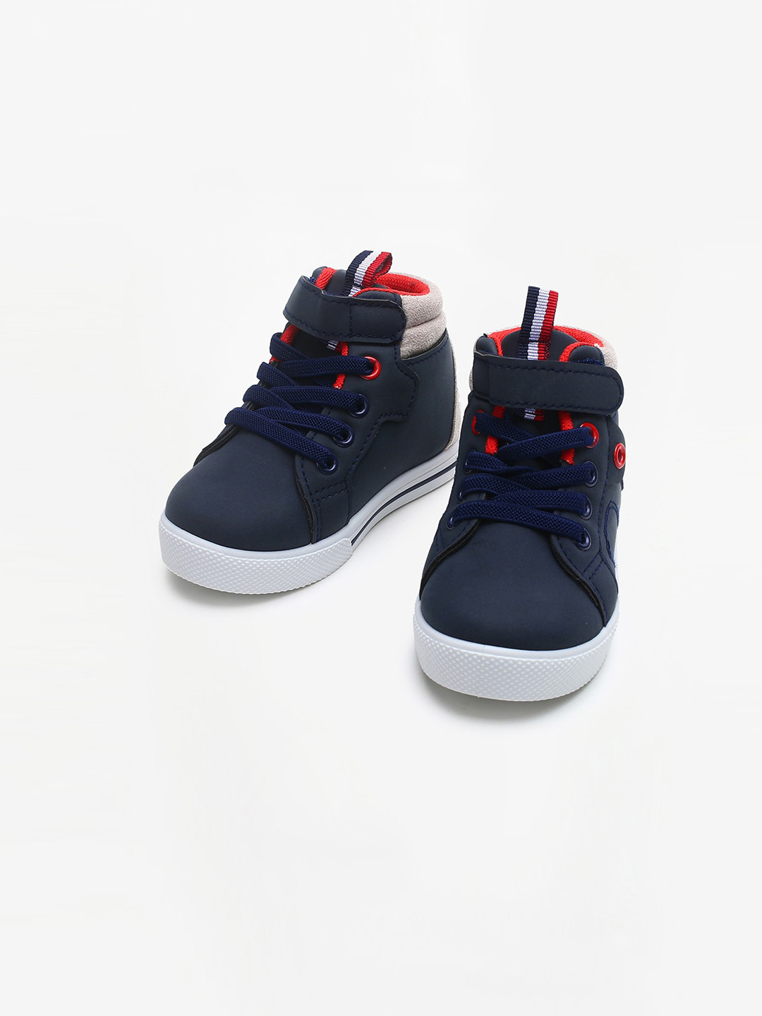 

Fame Forever by Lifestyle Boys Navy Blue & Grey Colourblocked Sneakers