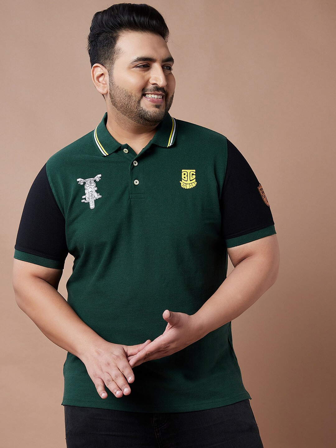 

bigbanana Men Plus Size Green & Black Colourblocked Polo Collar Pure Cotton T-shirt