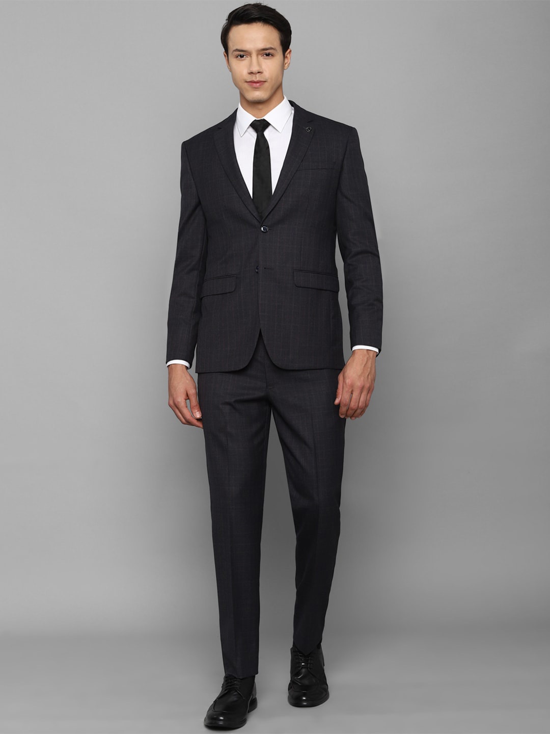 

Allen Solly Men Black Checked Single Breasted Slim Fit Two Piece Formal Suit