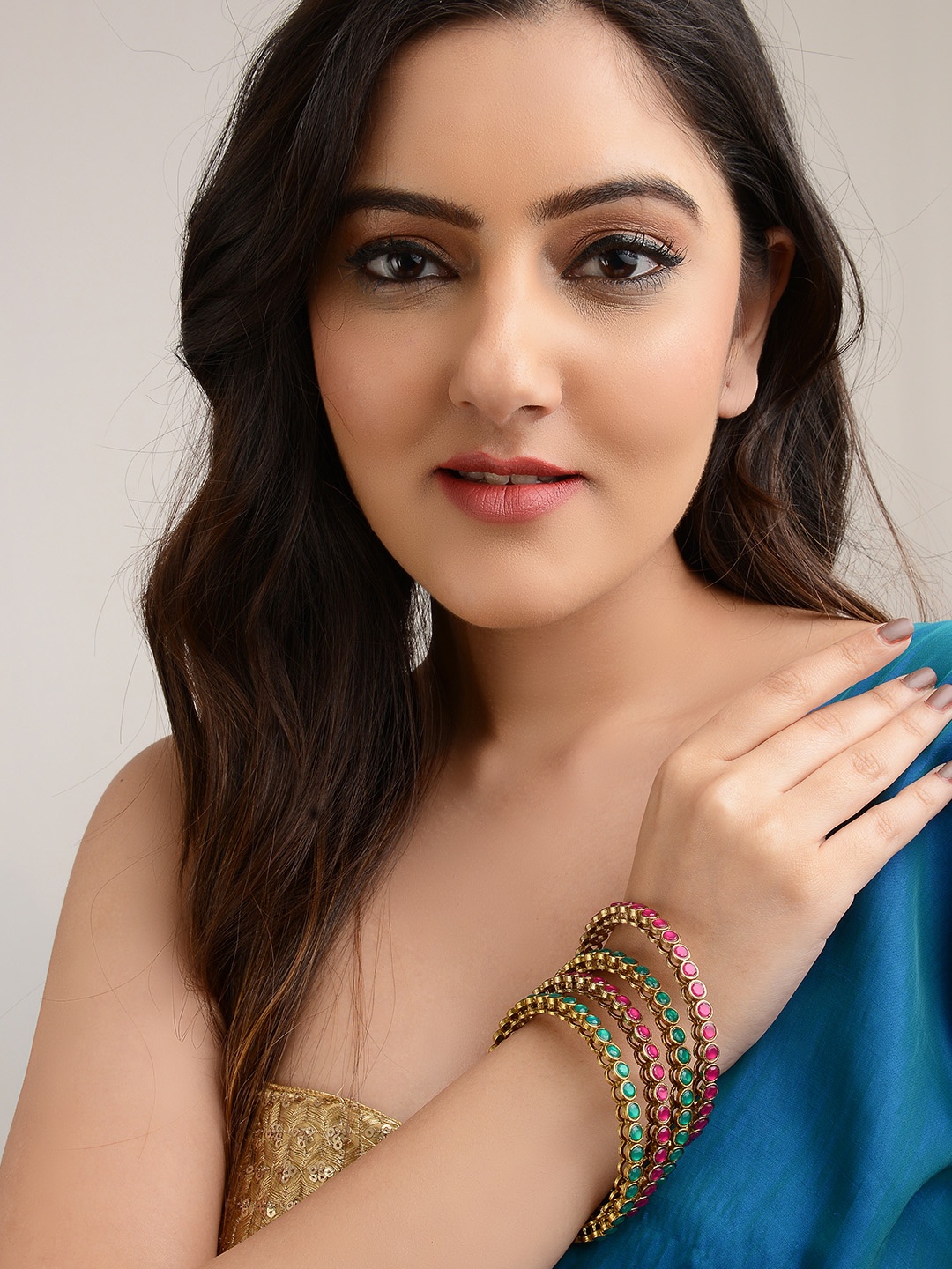 

LAIDA Set Of 4 Gold-Plated Red & Green Stone-Studded Bangles