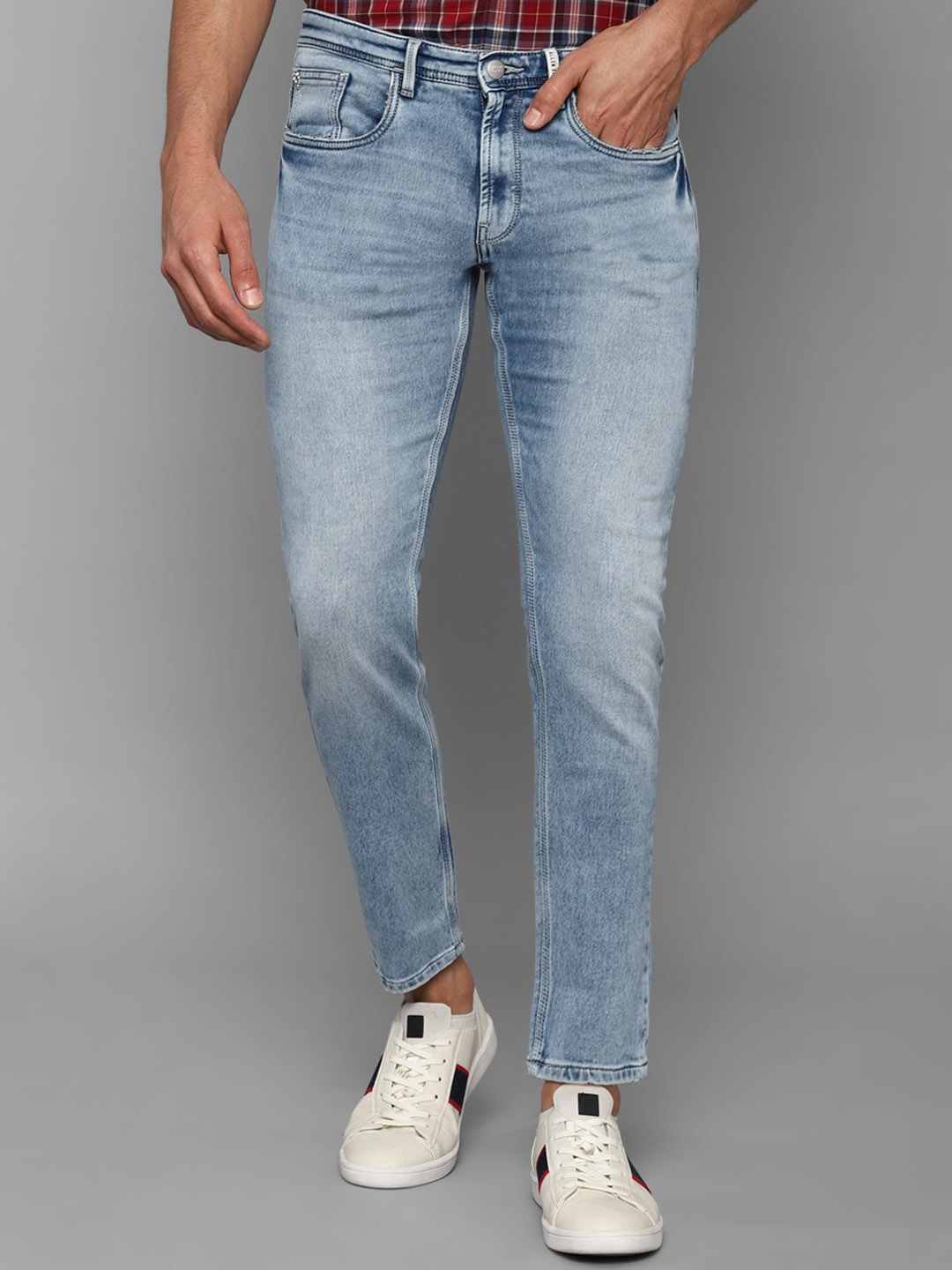 

Allen Solly Men Blue Slim Fit Heavy Fade Cotton Jeans