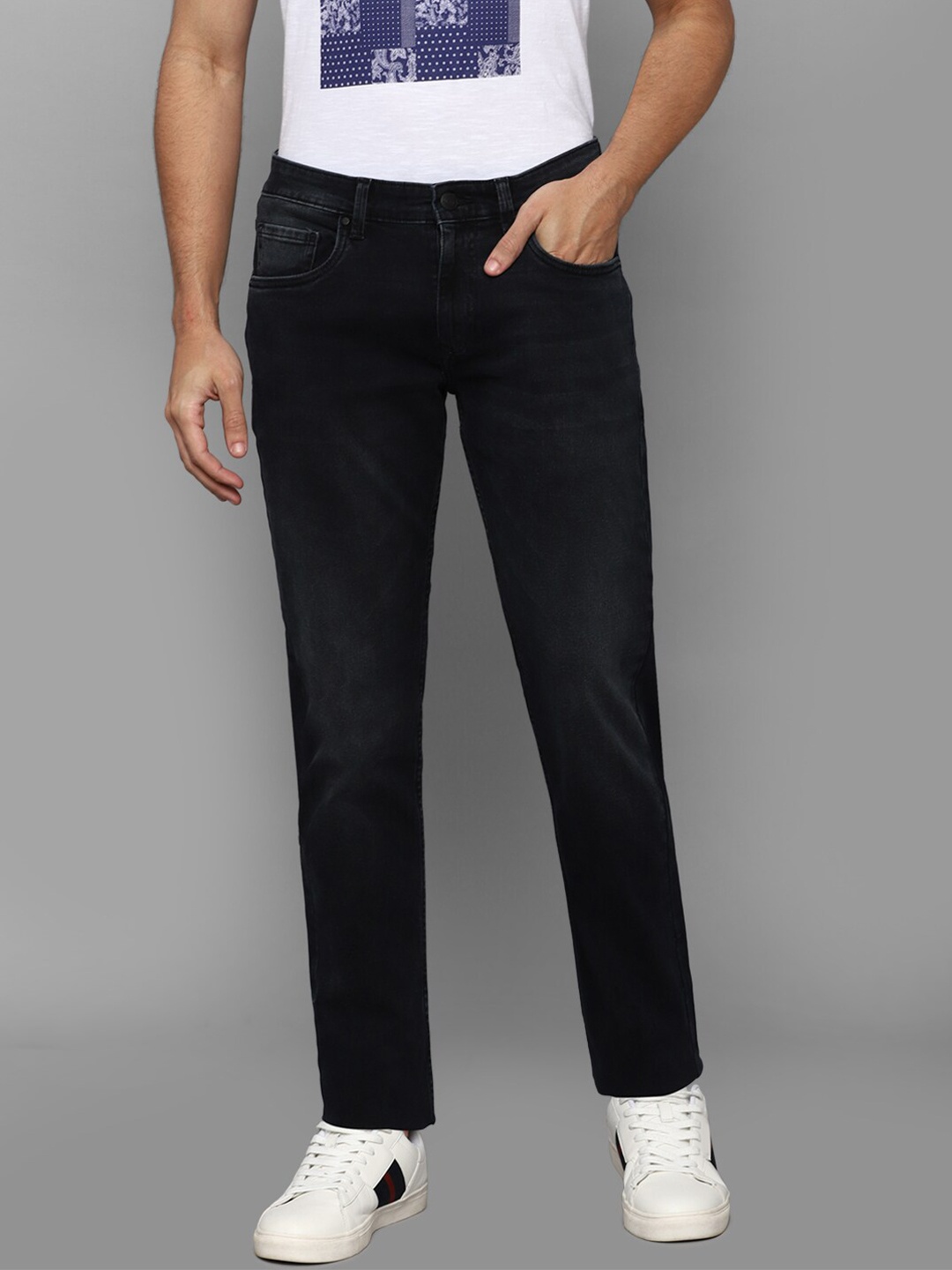 

Louis Philippe Jeans Men Black Slim Fit Cotton Jeans