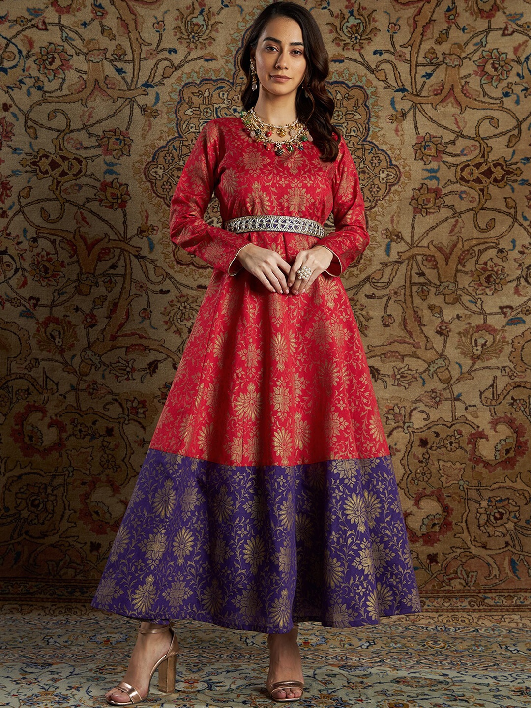 

Shae by SASSAFRAS Women Red Floral Printed Anarkali Maxi Ethnic Dresses
