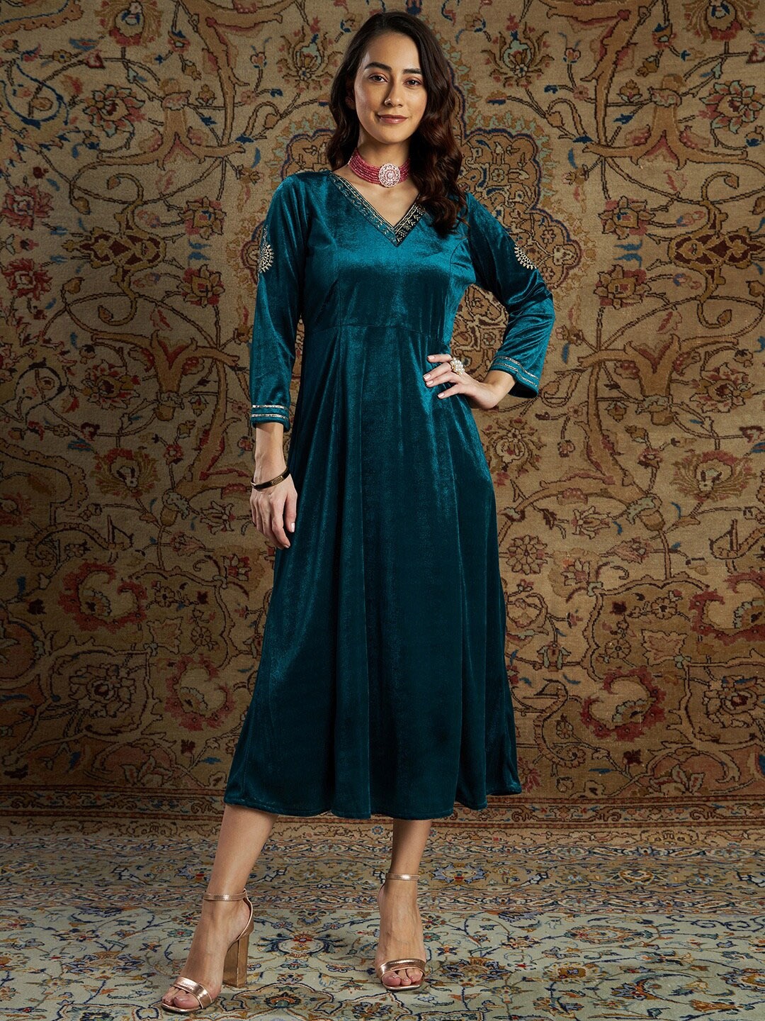 

Shae by SASSAFRAS Women Green Solid Midi Ethnic Dresses, Teal