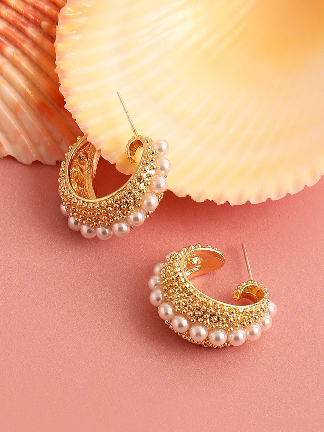

SOHI Gold Plated Contemporary Studs Pearls Earrings
