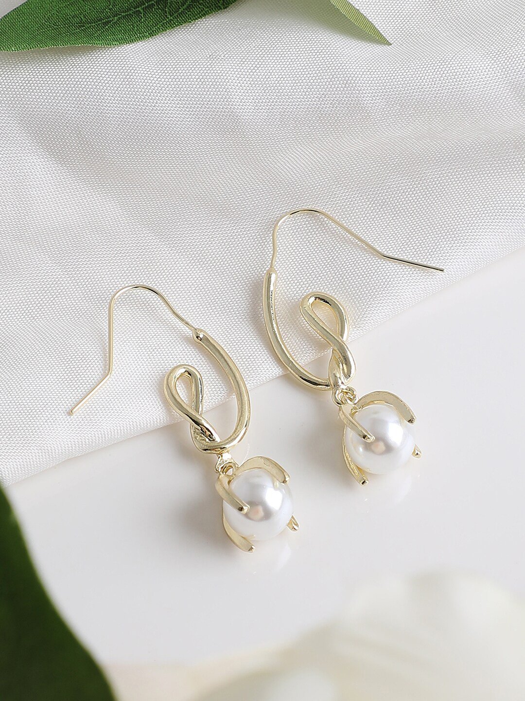 

SOHI Gold Plated Gold-Toned Contemporary Drop Earrings