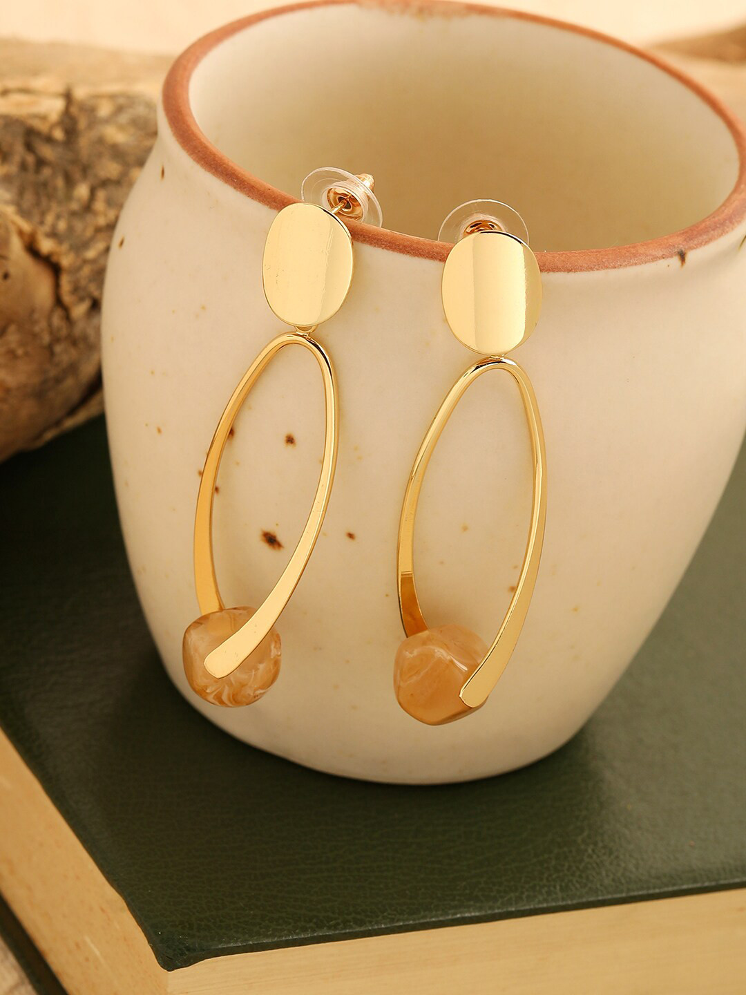 

SOHI Gold Plated Contemporary Drop Earrings