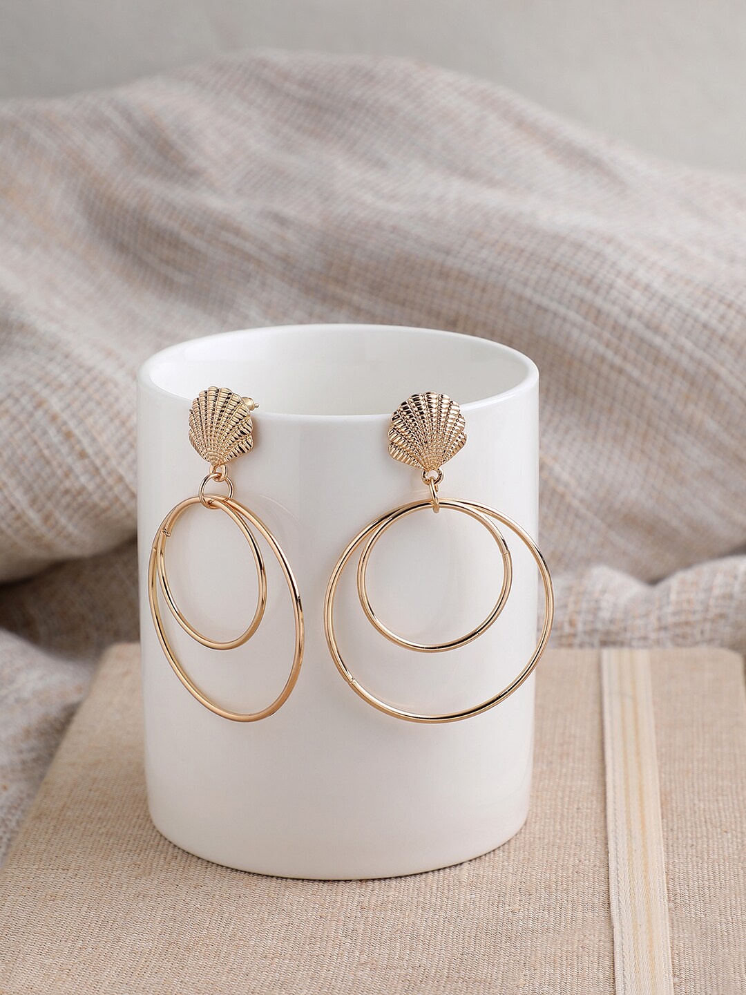 

SOHI Gold-Toned Circular Drop Earrings