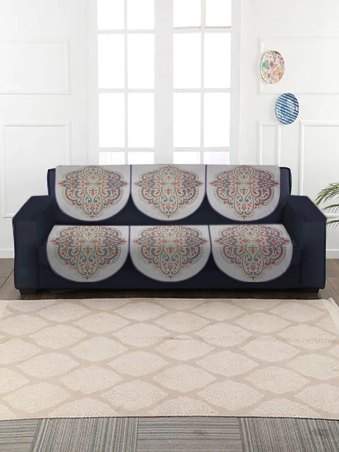 

Slushy Mushy Set Of 10 White& Grey Printed 5-Seater Sofa Covers