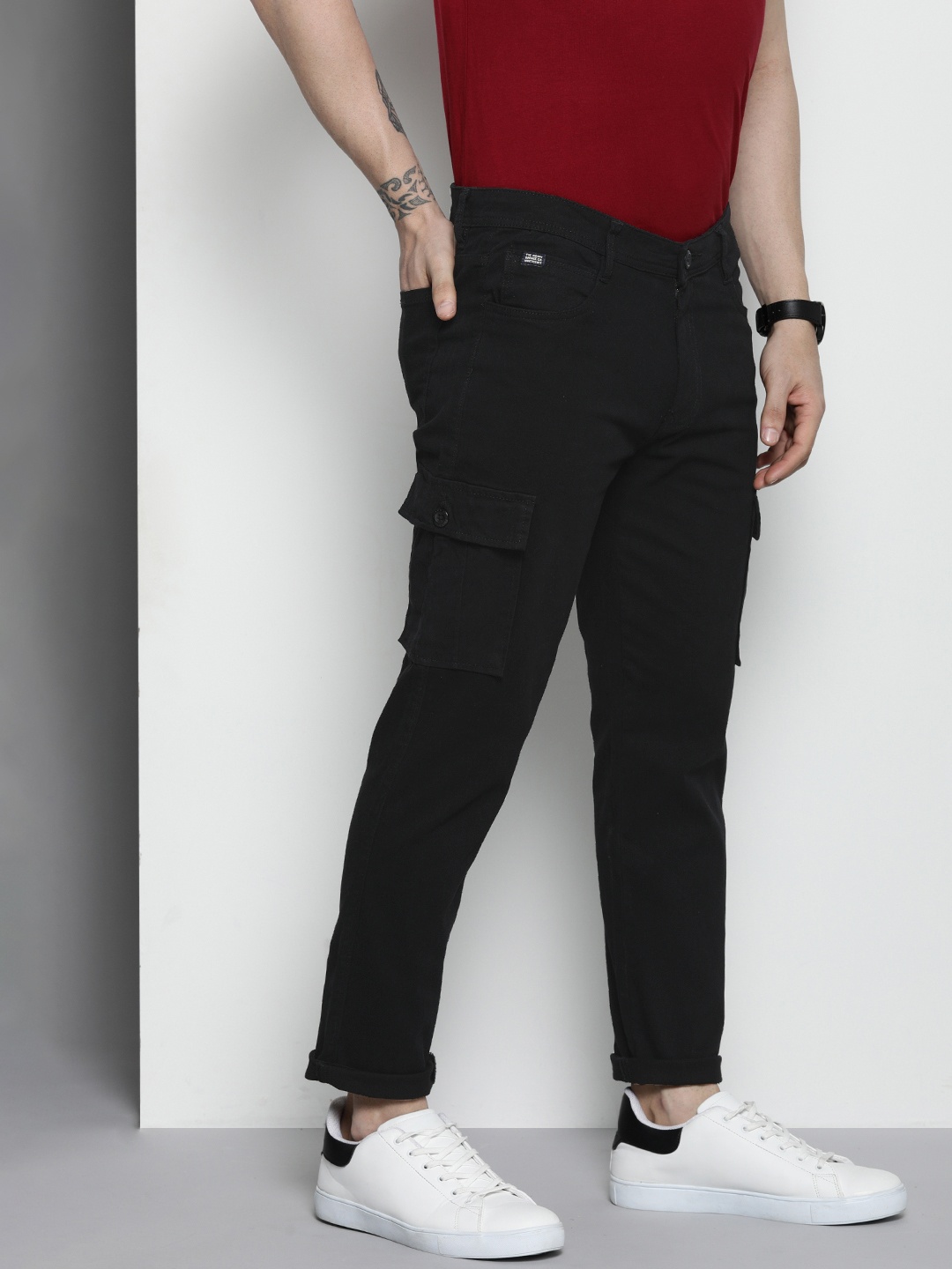 

The Indian Garage Co Men Cotton Slim Fit Cargos, Black