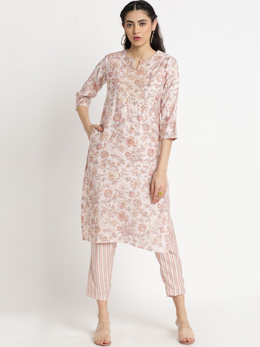 

FLAVIDO Women Pink Printed Chanderi Silk Kurta with Trousers