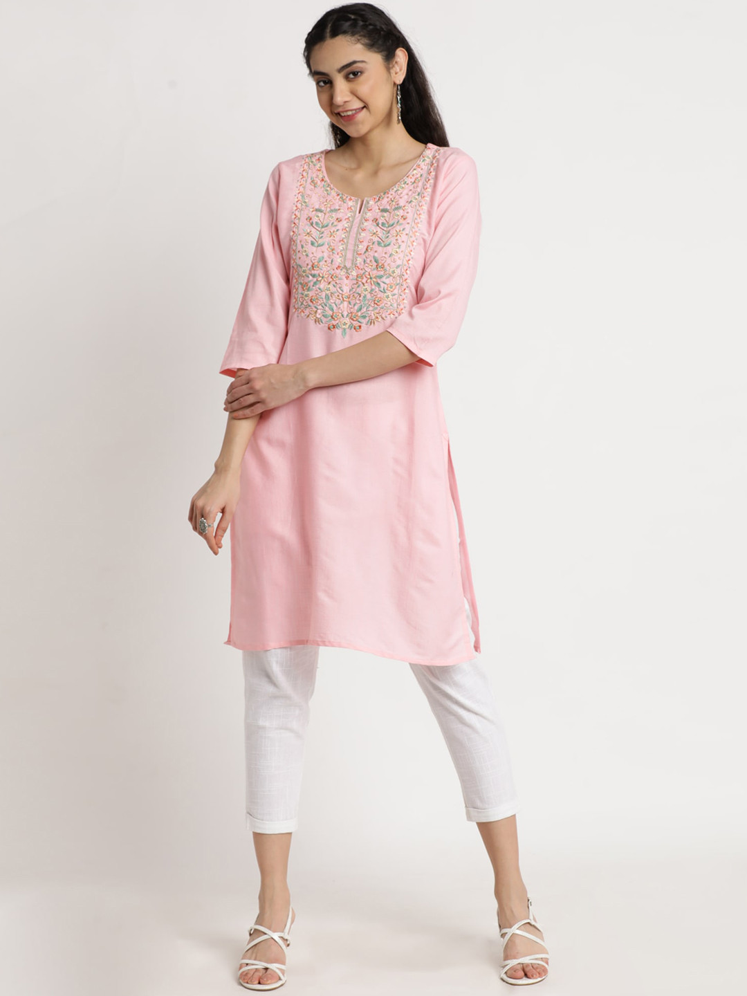 

FLAVIDO Women Pink & Beige Floral Embroidered Thread Work Floral Kurta