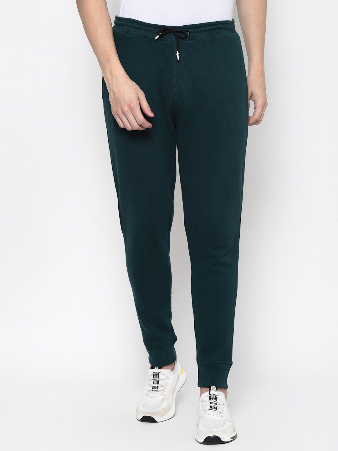 

PAUSE SPORT Men Green Solid Slim-Fit Joggers