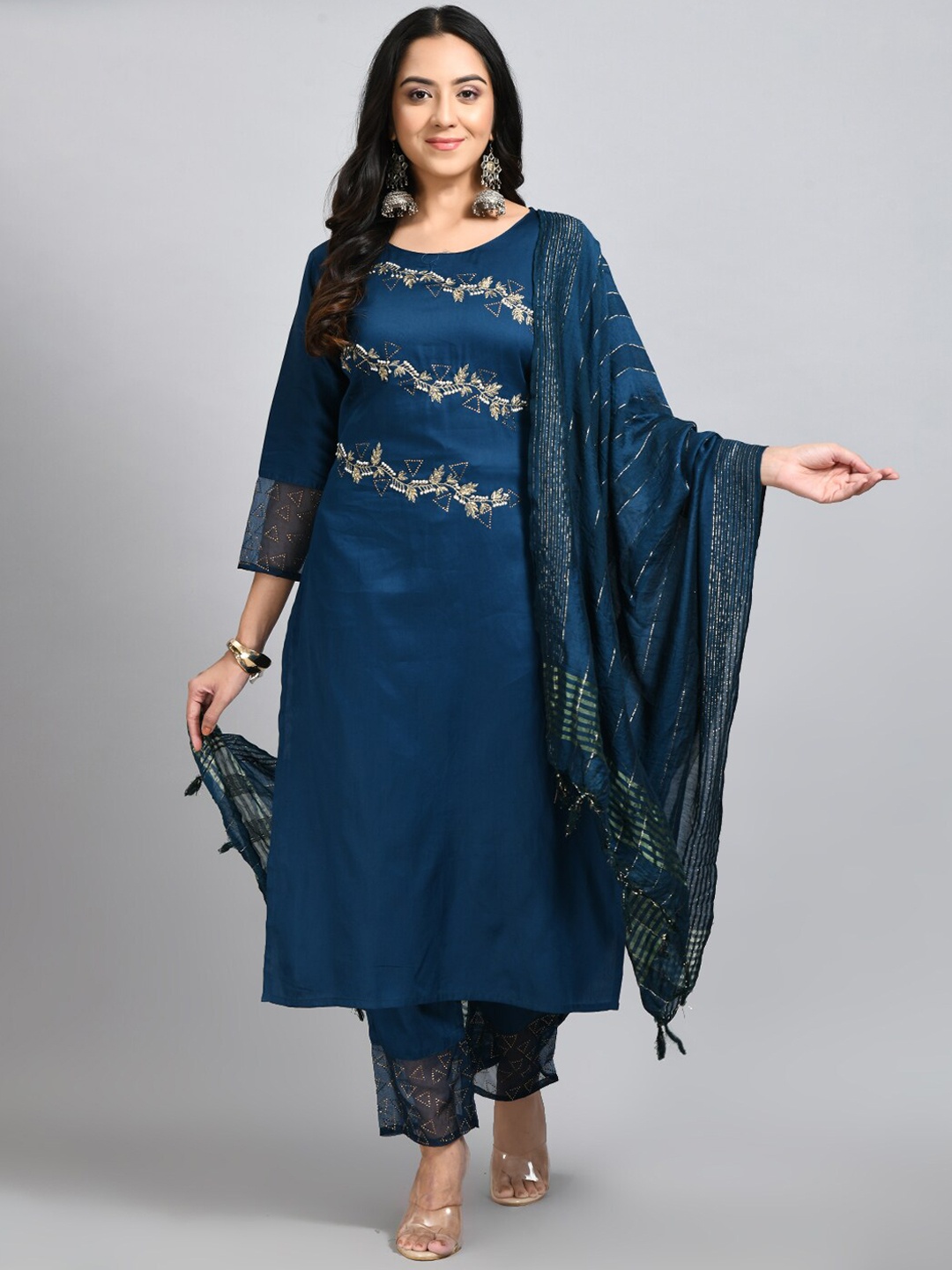 

DesiNoor.com Women Teal Floral Embroidered Kurta with Trousers & With Dupatta