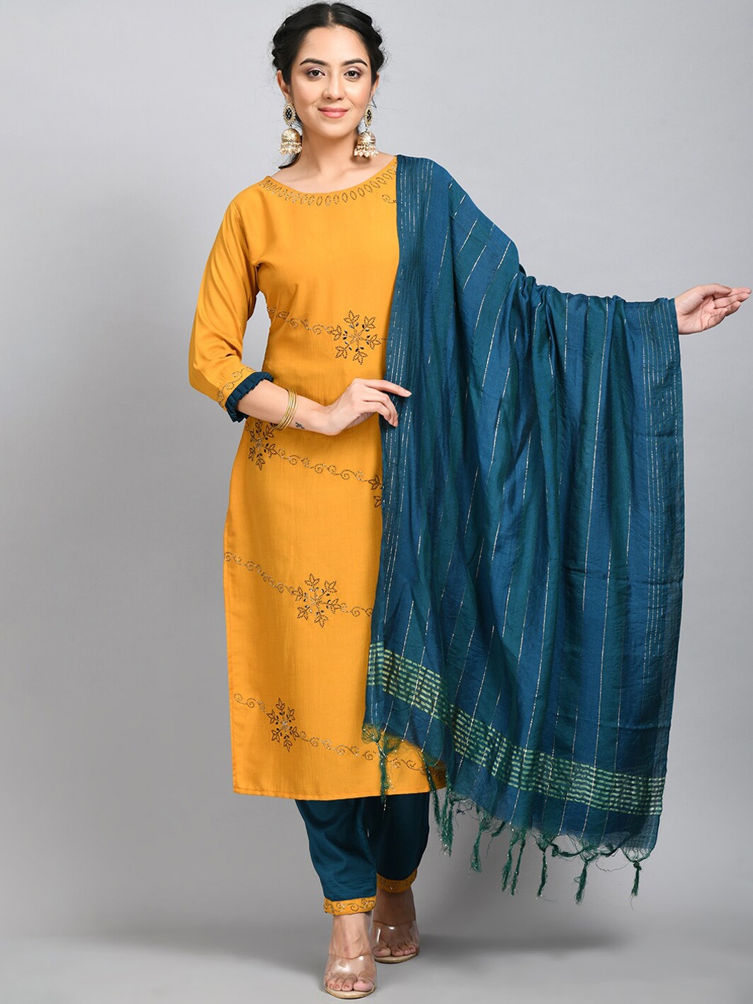 

DesiNoor.com Women Yellow Floral Printed Kurta with Trousers & With Dupatta