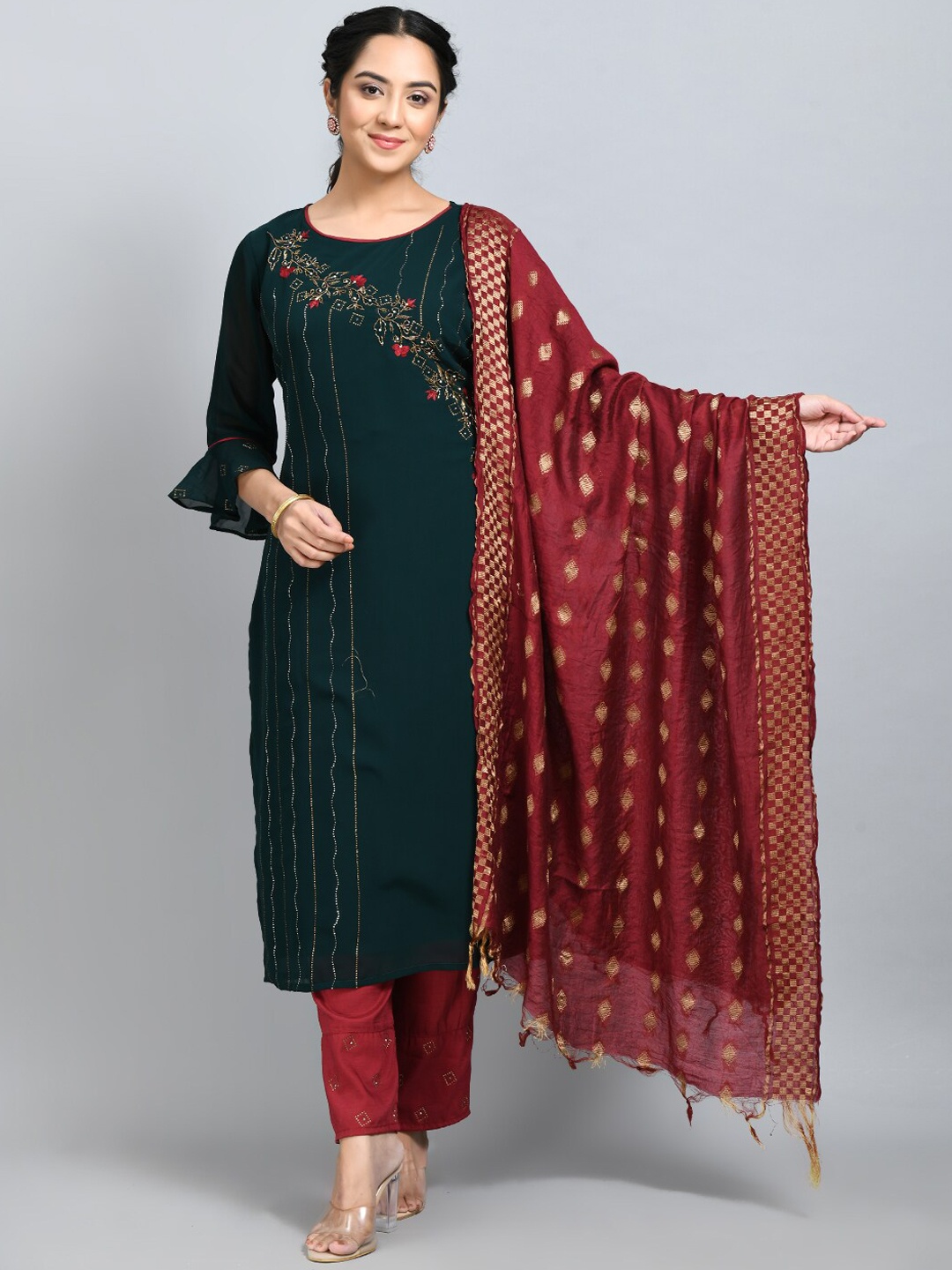 

DesiNoor.com Women Green Beads and Stones Embroidered Kurta with Trouser & Dupatta Set