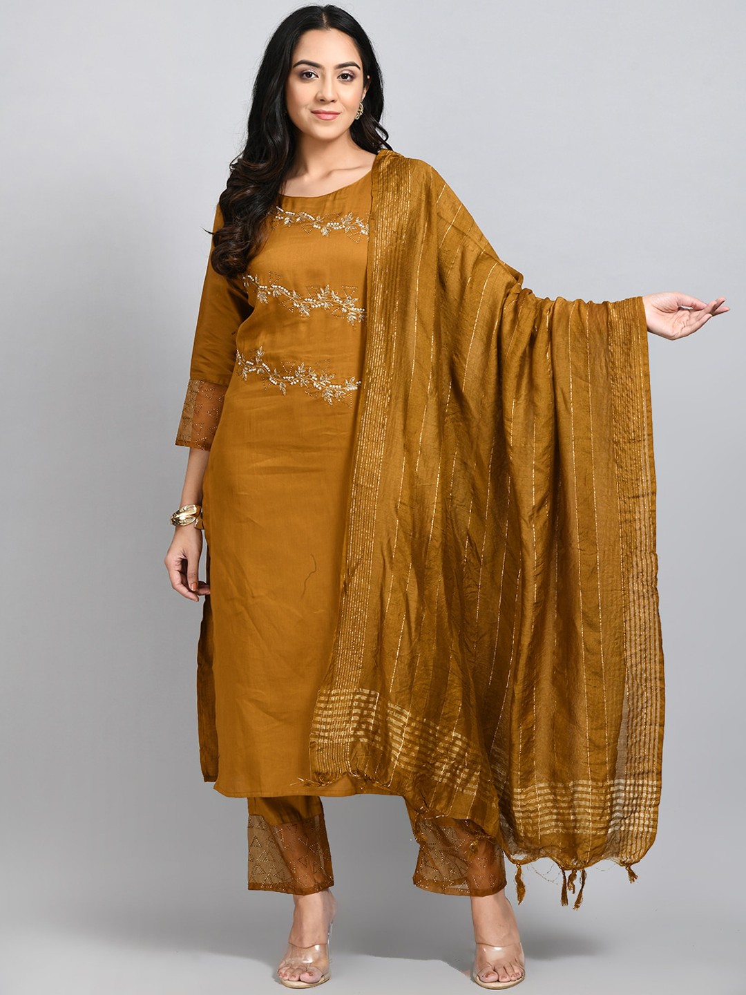 

DesiNoor.com Floral Embroidered Beads and Stones Kurta with Trousers & With Dupatta, Mustard