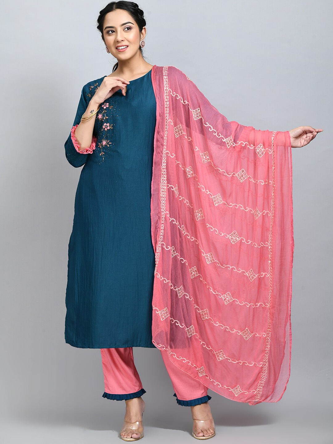 

DesiNoor.com Floral Embroidered Beads and Stones Kurta Trousers & Dupatta, Teal
