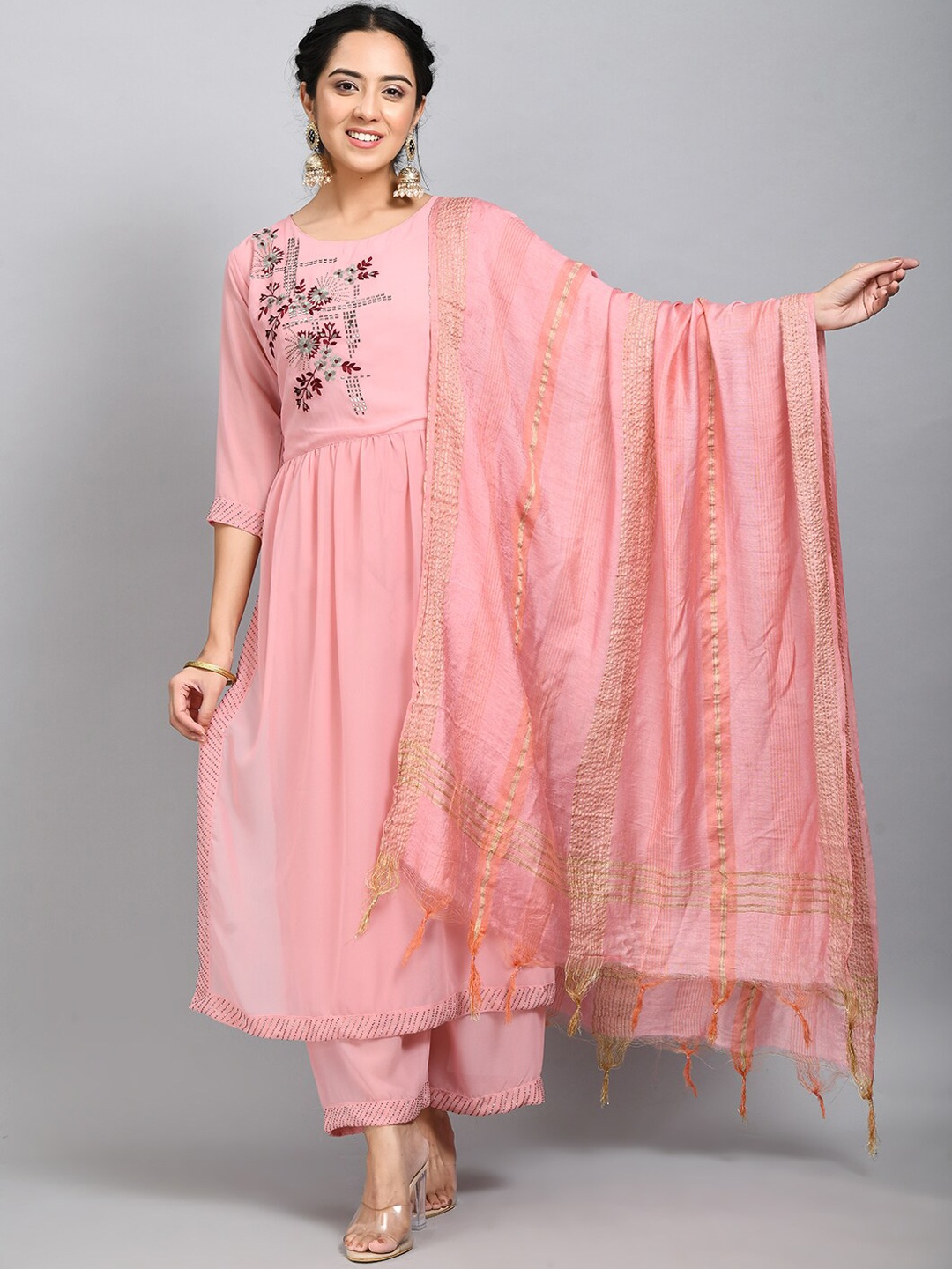 

DesiNoor.com Floral Embroidered Kurta With Palazzos & Dupatta, Pink