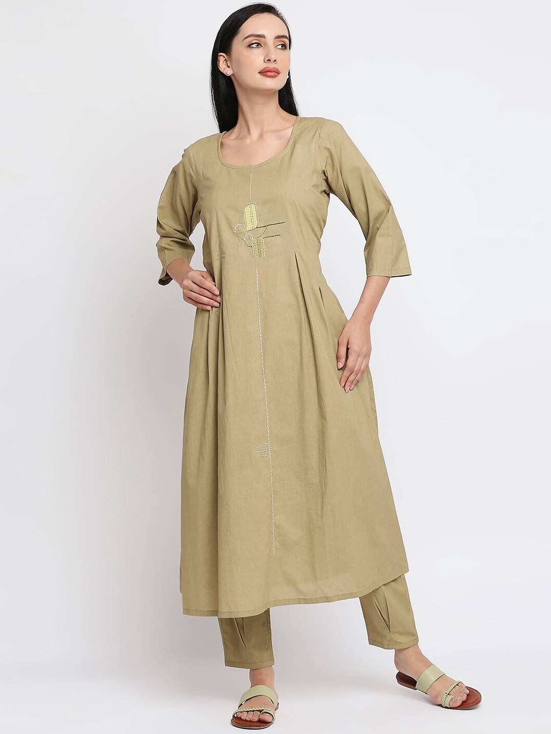 

Orbbaan Ethnic Motifs Embroidered Pleated Pure Cotton Kurta with Trouser, Beige