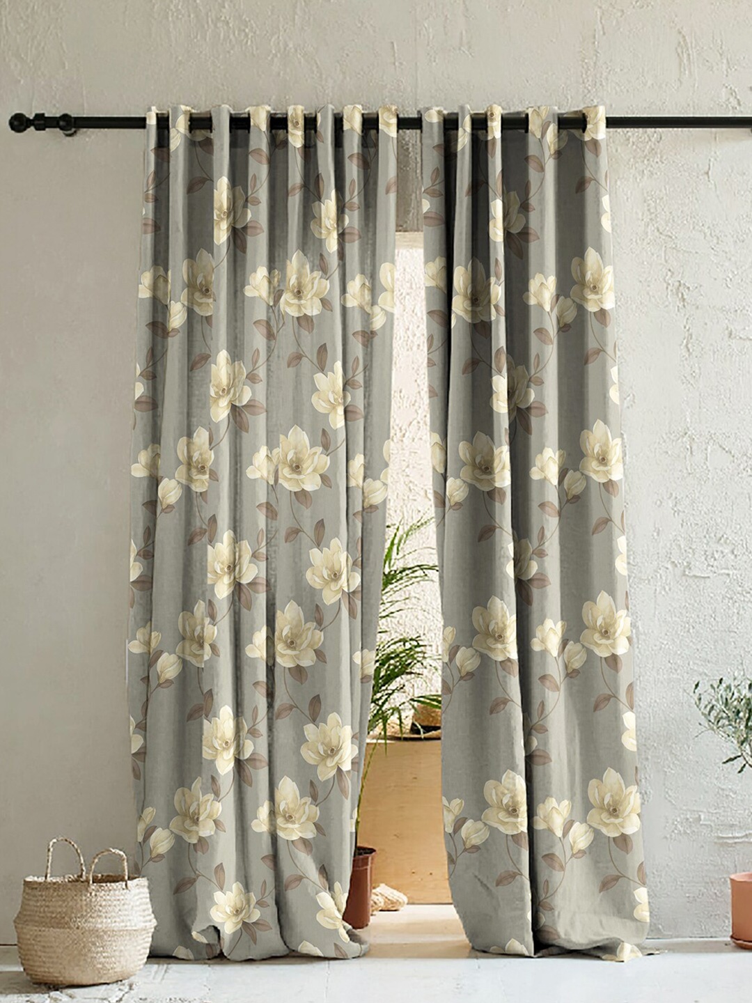 

SPACES Set of 2 Grey & Cream-Coloured Floral Room Darkening Door Curtains