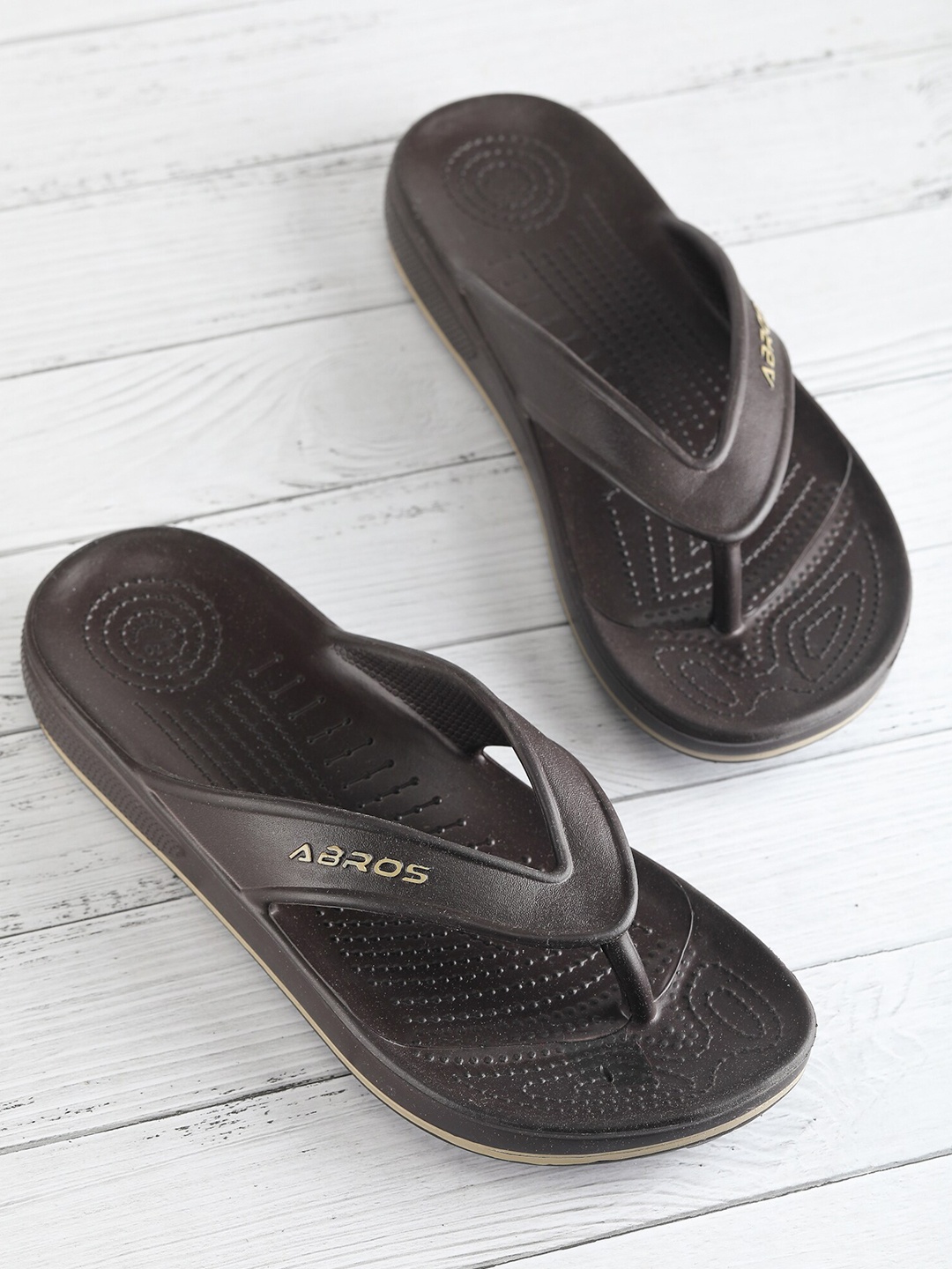 

ABROS Men Brown Rubber Thong Flip-Flops