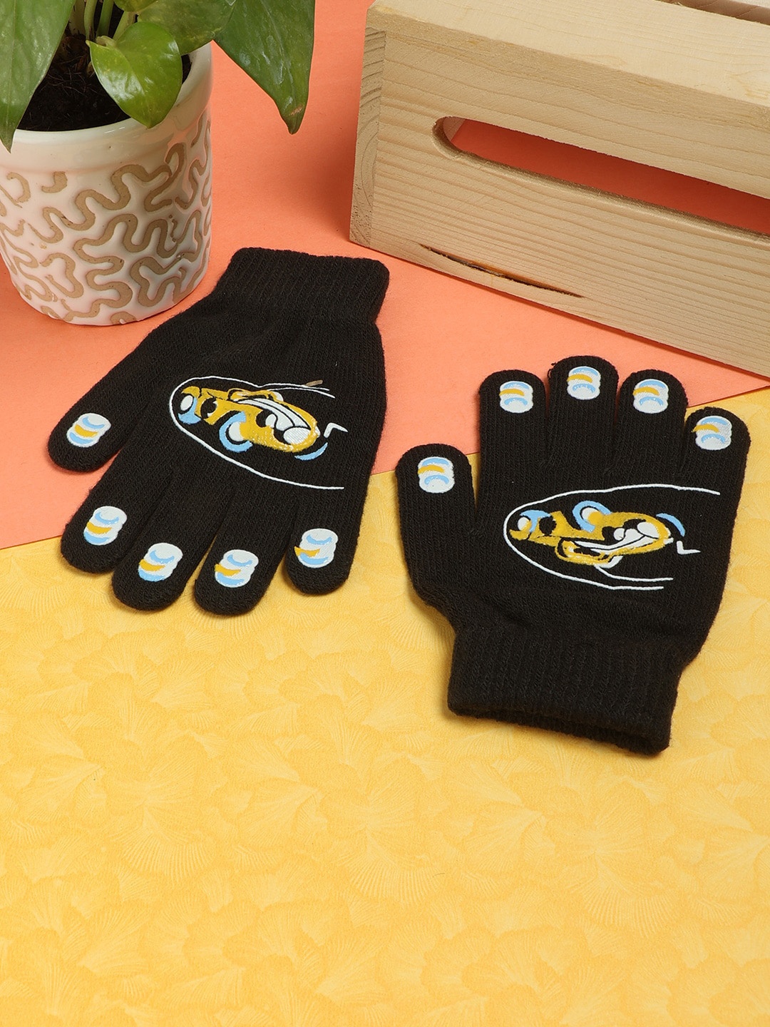 

PASSION PETALS Boys Black Printed Winter Gloves