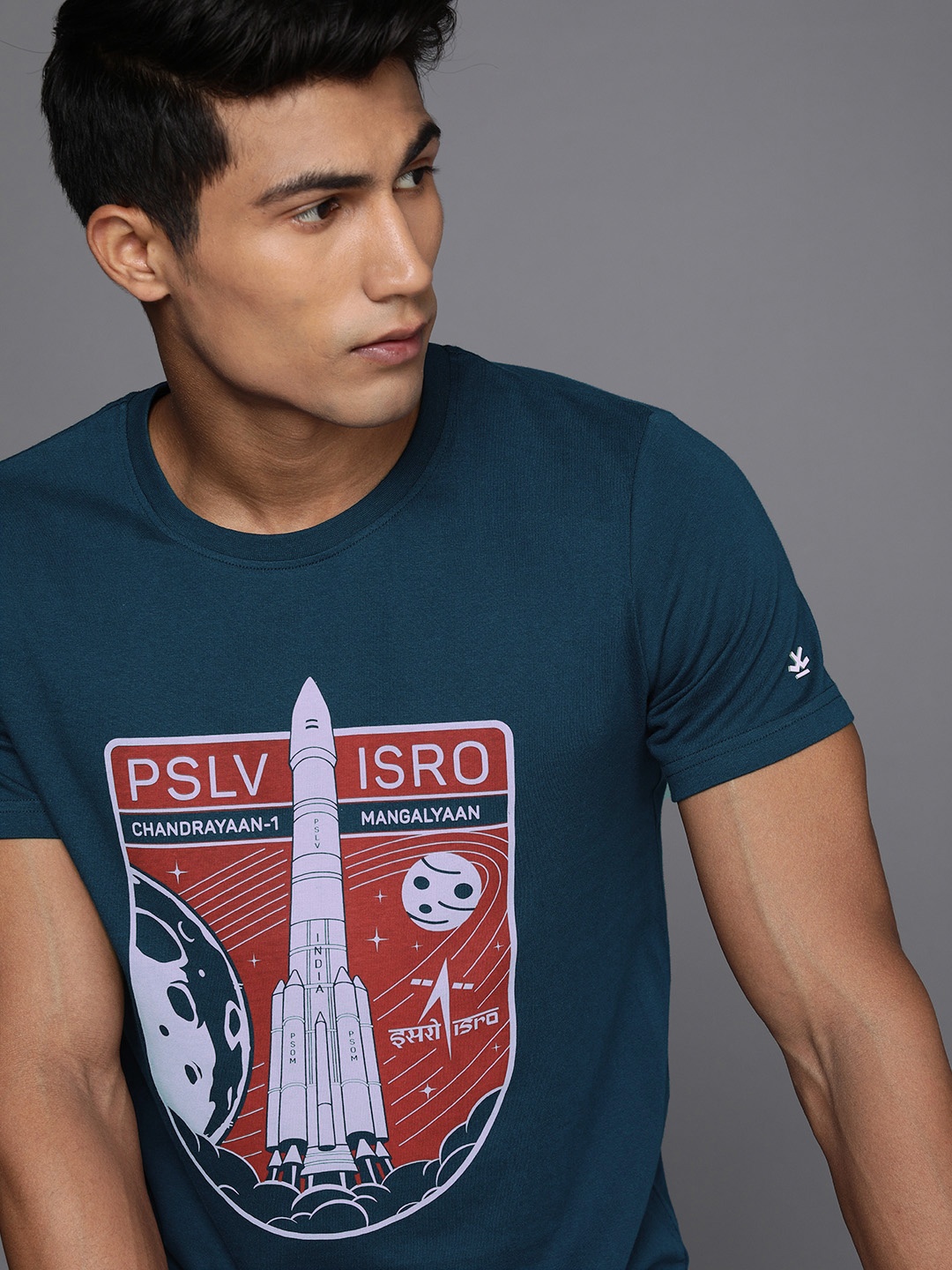

WRONG X ISRO by A47 Men Blue & Red Graphic Printed Pure Cotton T-shirt