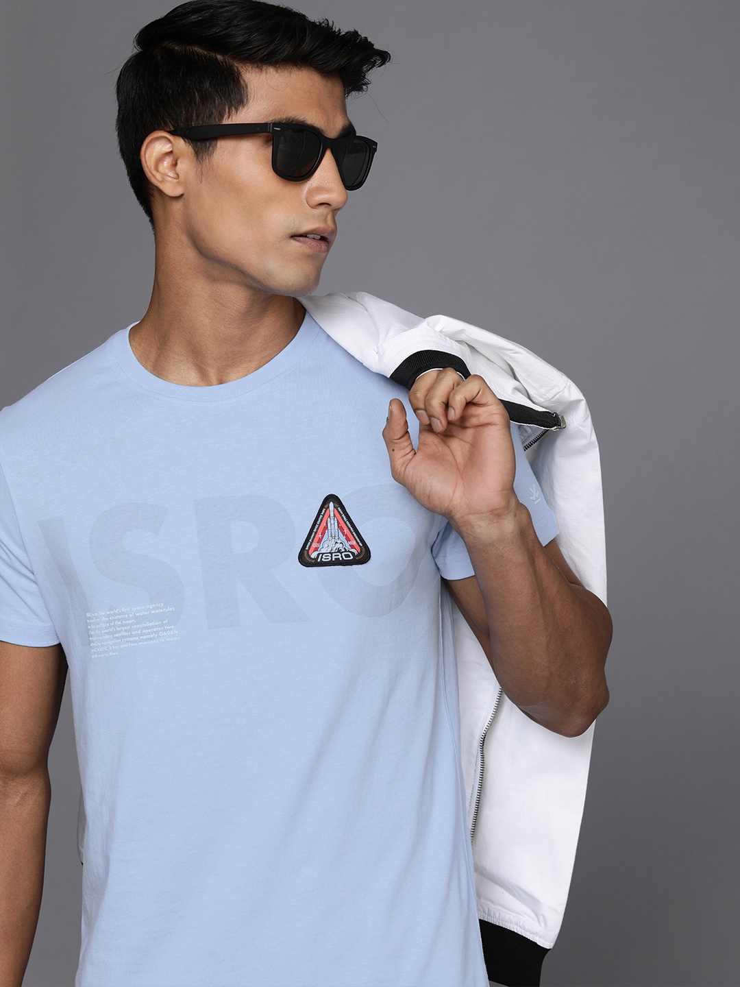

WRONG X ISRO by A47 Men Blue Solid Pure Cotton T-shirt with Applique