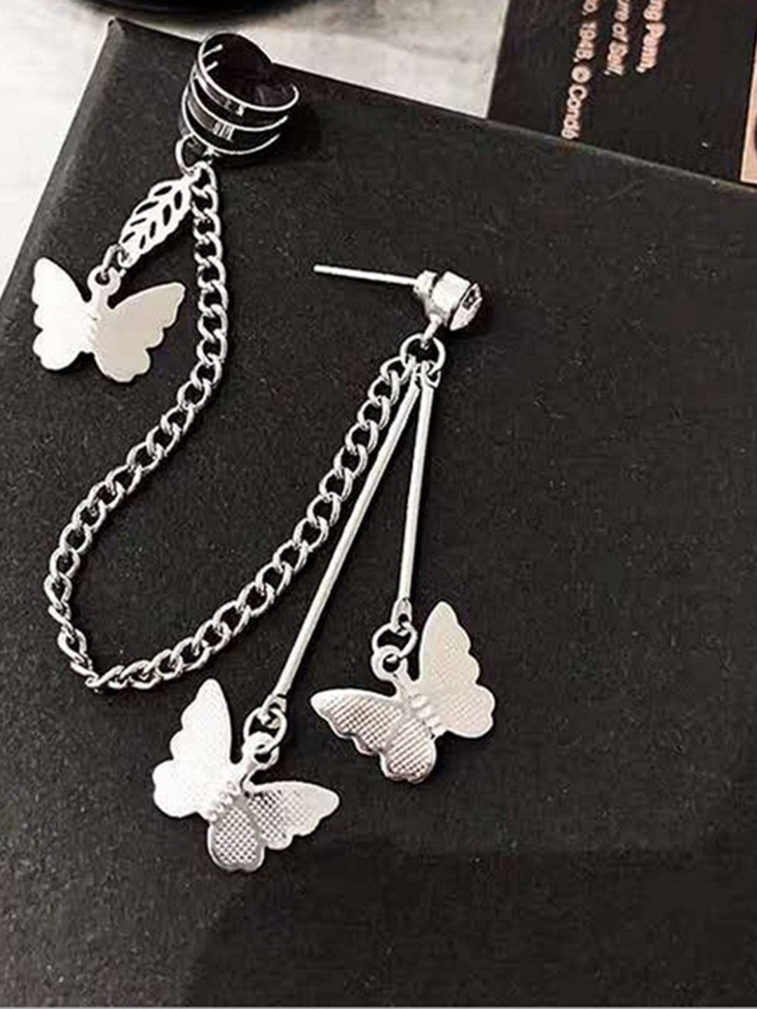 

Pinapes Pack Of 2 Silver Plated Contemporary Drop Earrings