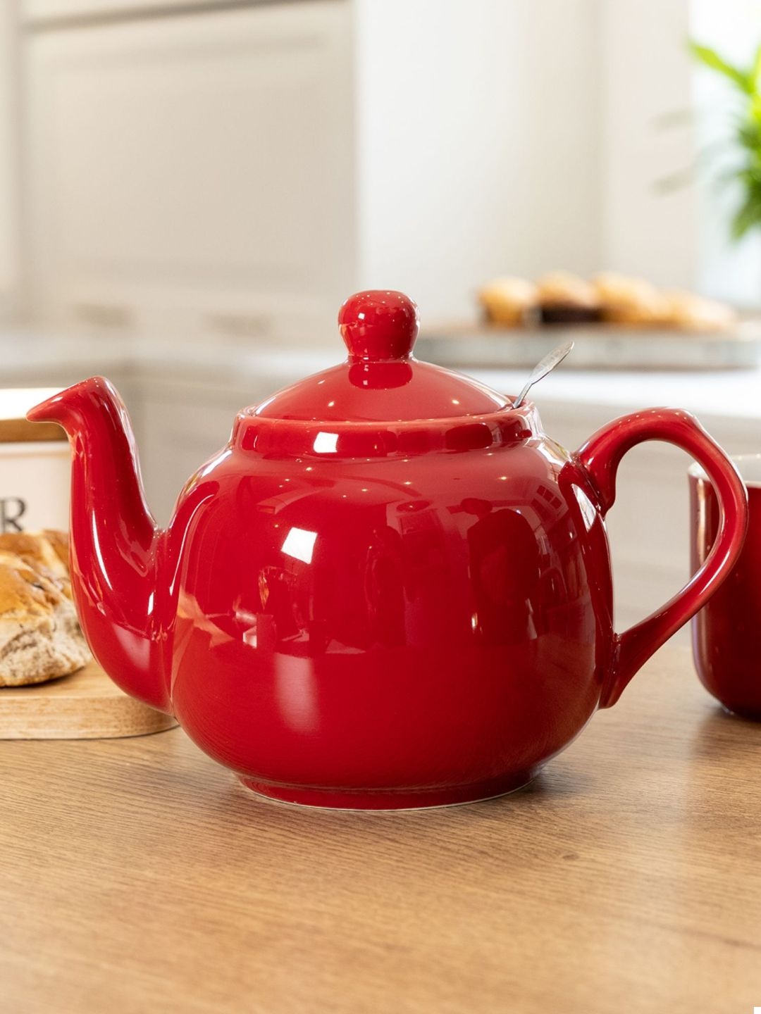 

London Pottery Red Stoneware Glossy Kettle 1.2L
