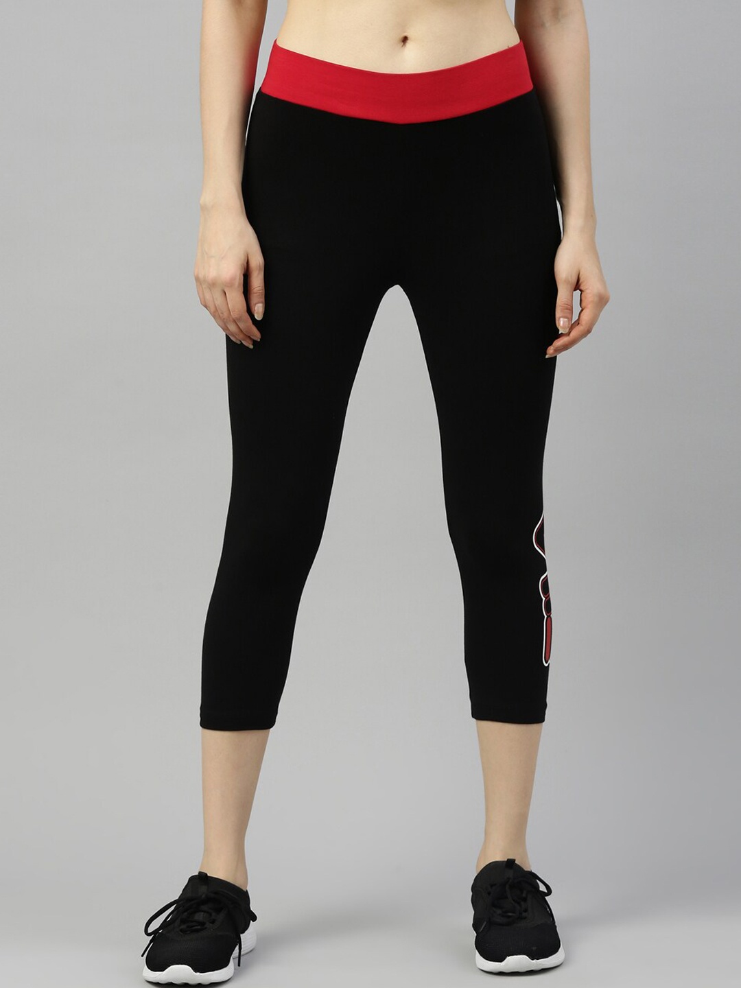 

FILA Women Black & Red Solid Cotton Tights