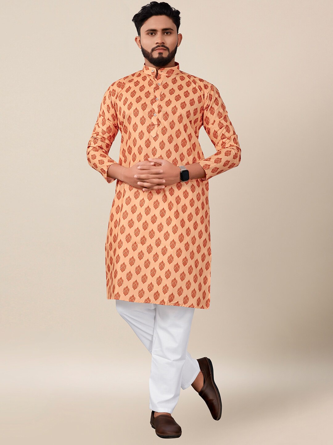 

cbazaar Men Orange Ethnic Motifs Printed Kurta with Trousers
