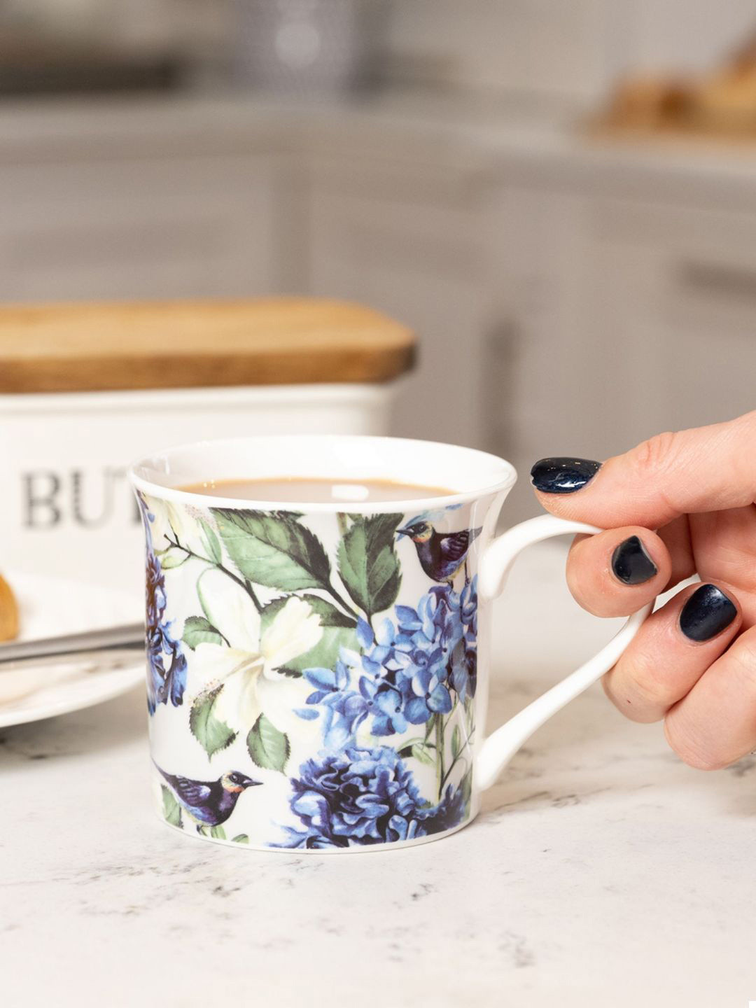 

KitchenCraft White & Blue Dishwasher & Microwave Safe Printed Bone China Glossy Mug 300ml