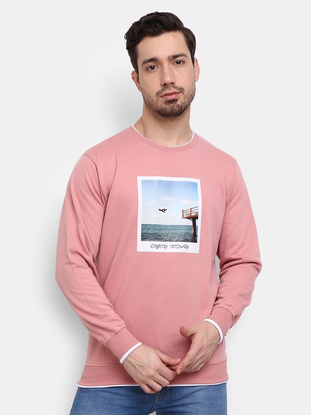 

V-Mart Men Peach-Coloured Graphic Printed Fleece Sweatshirt