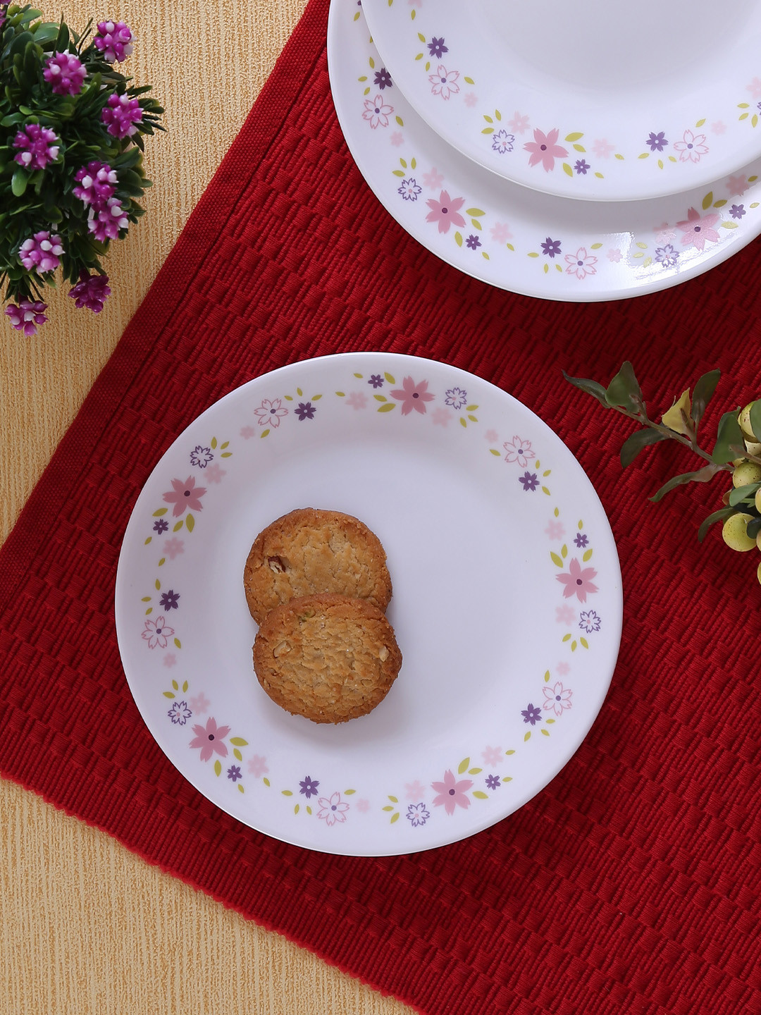 

Corelle Livingware Floral Fantasy White Set of 6 Vitrelle Glass Printed Small Plates