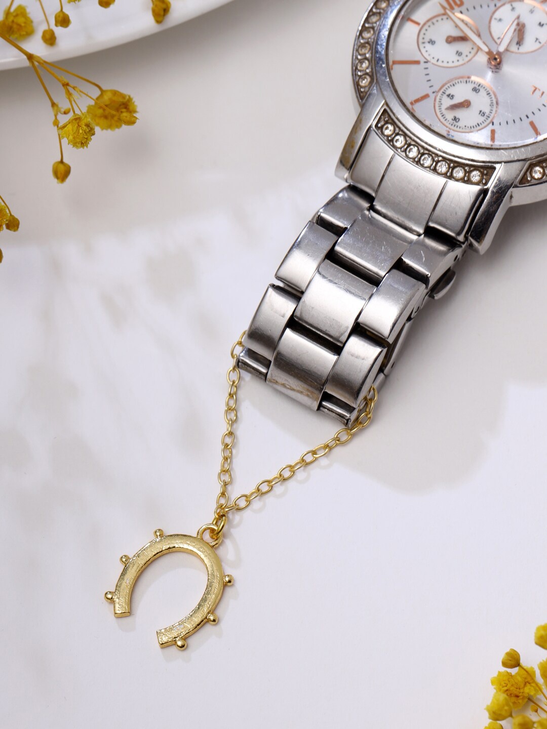 

Mitali Jain Women Gold-Toned Horseshoe Watch Chain Charm
