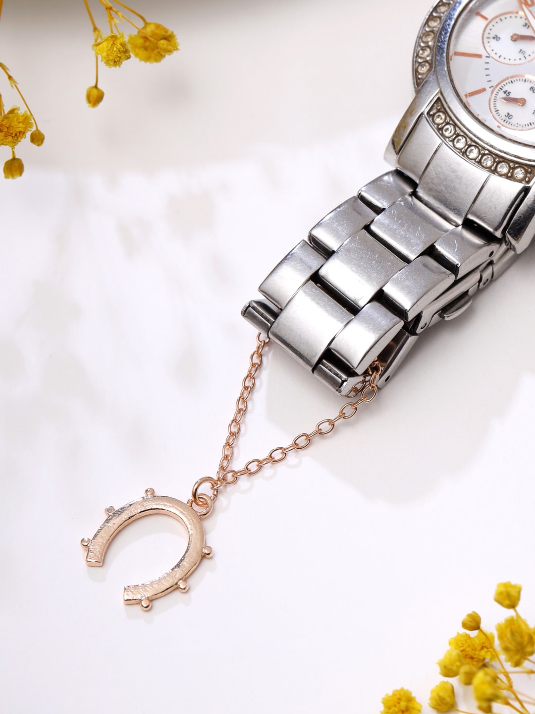 

Mitali Jain Women Rose Gold-Toned Horseshoe Watch Chain Charm