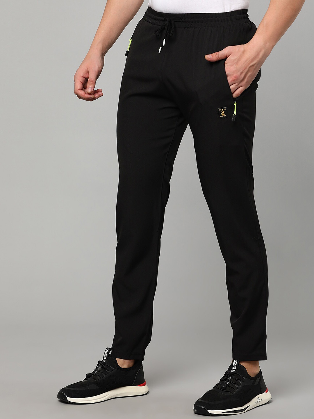 

VeBNoR Men Black Solid Dry-Fit Track Pants