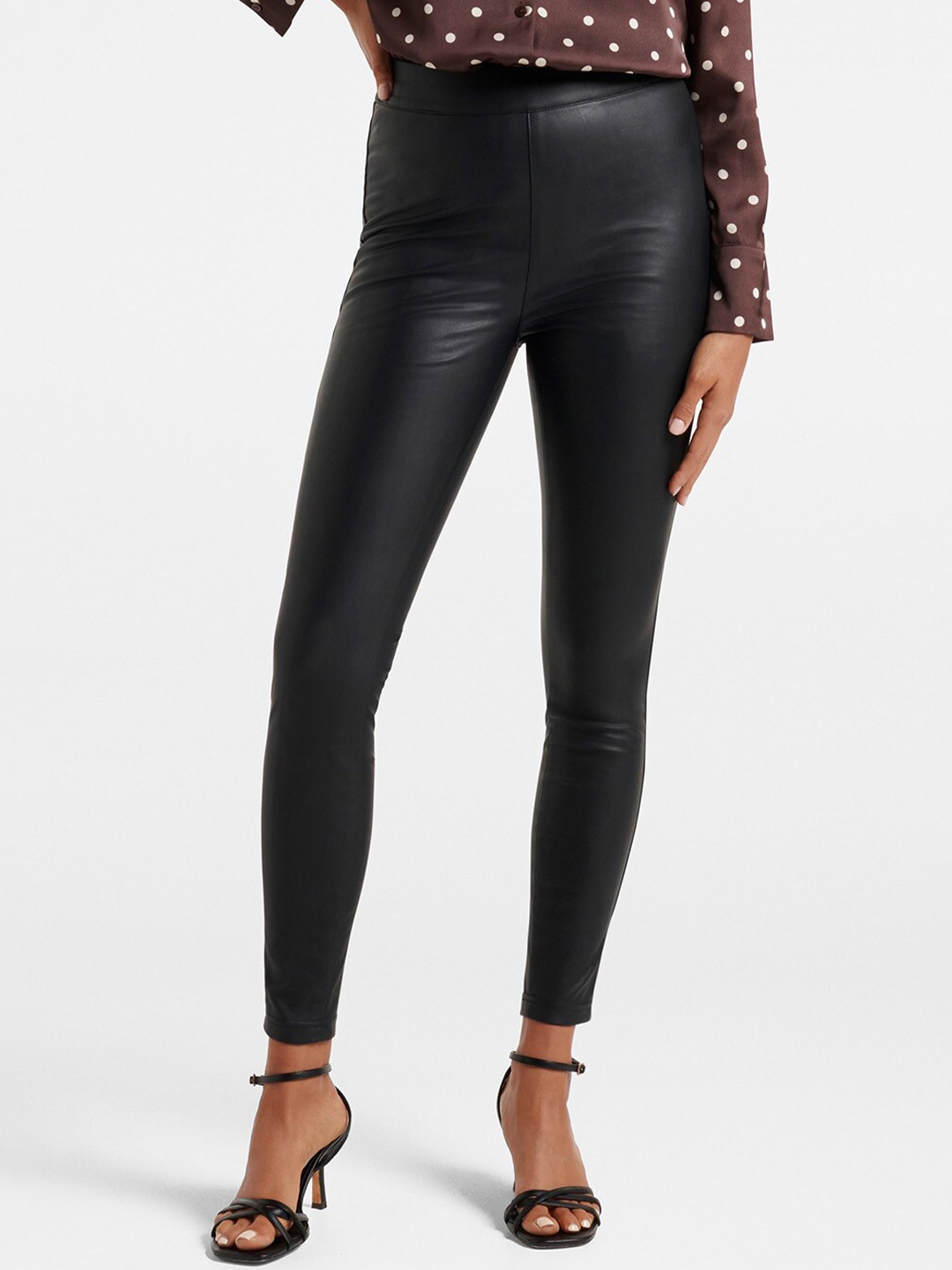 

Forever New Women Black Ankle-Length Crop Leather Leggings