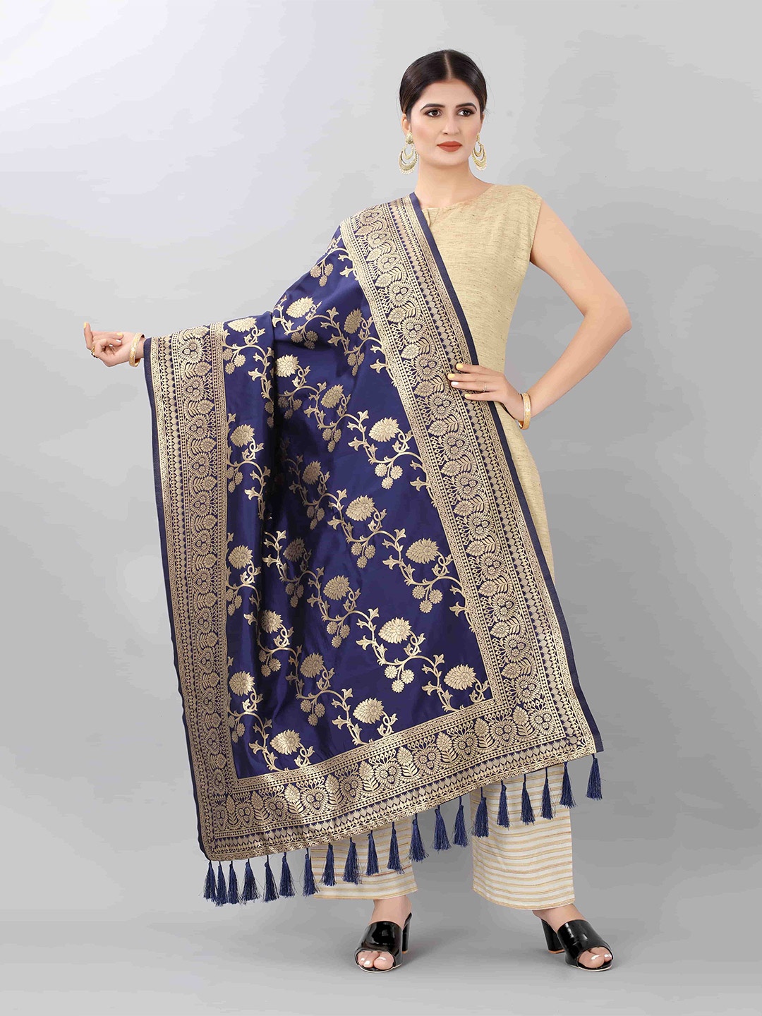 

Silk Land Navy Blue & Gold-Toned Woven Design Jacquared Banarasi Dupatta with Zari